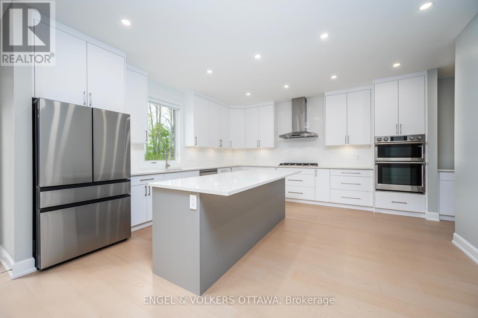 424 GINGER CRESCENT - 11