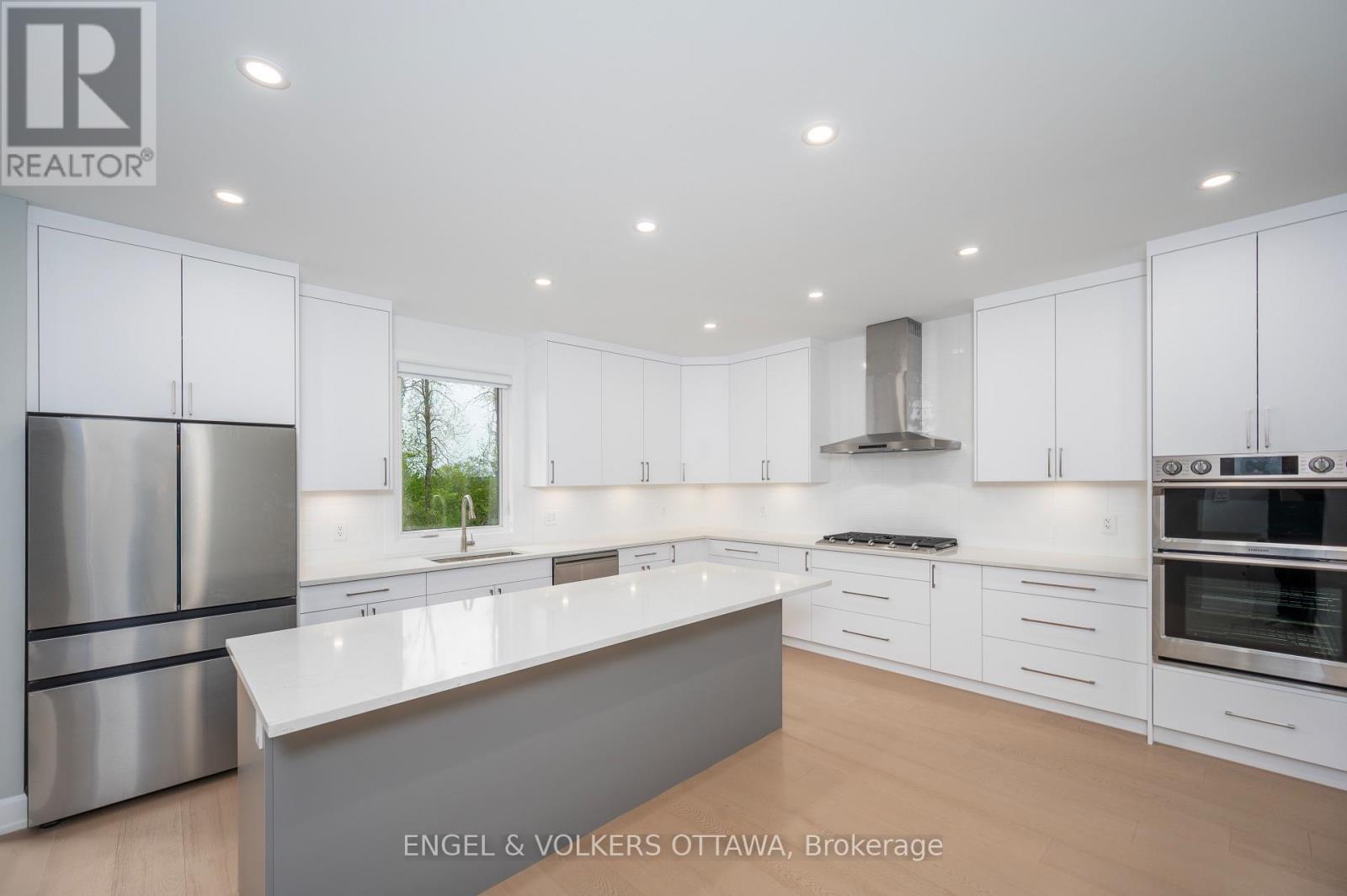424 GINGER CRESCENT - 15