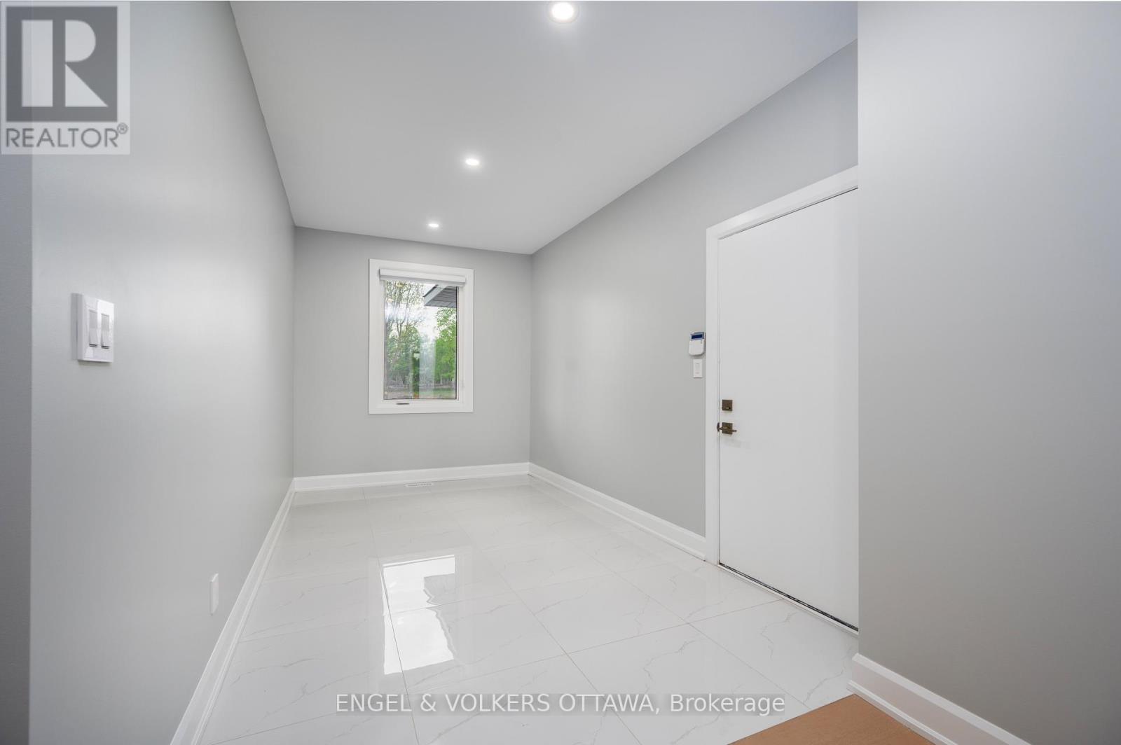 424 GINGER CRESCENT - 18