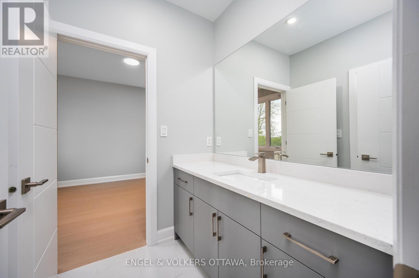 424 GINGER CRESCENT - 23