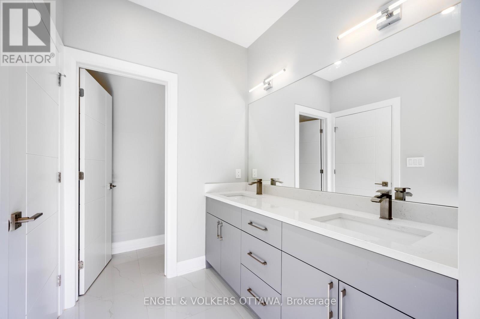 424 GINGER CRESCENT - 31