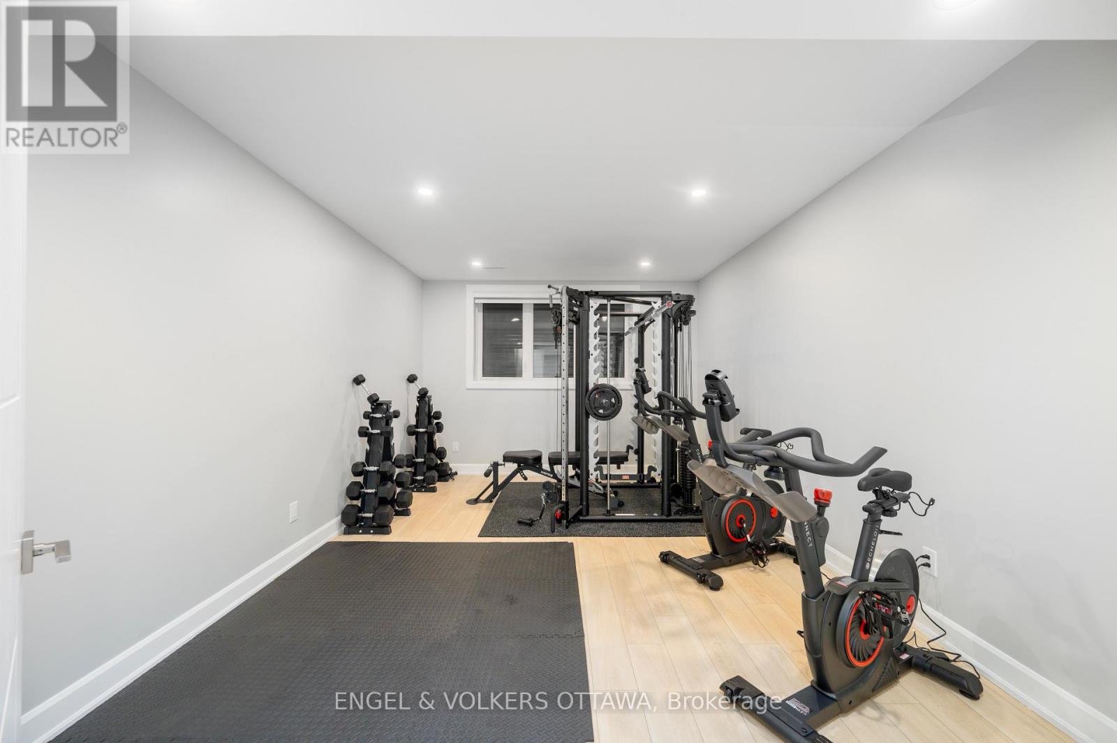 424 GINGER CRESCENT - 37