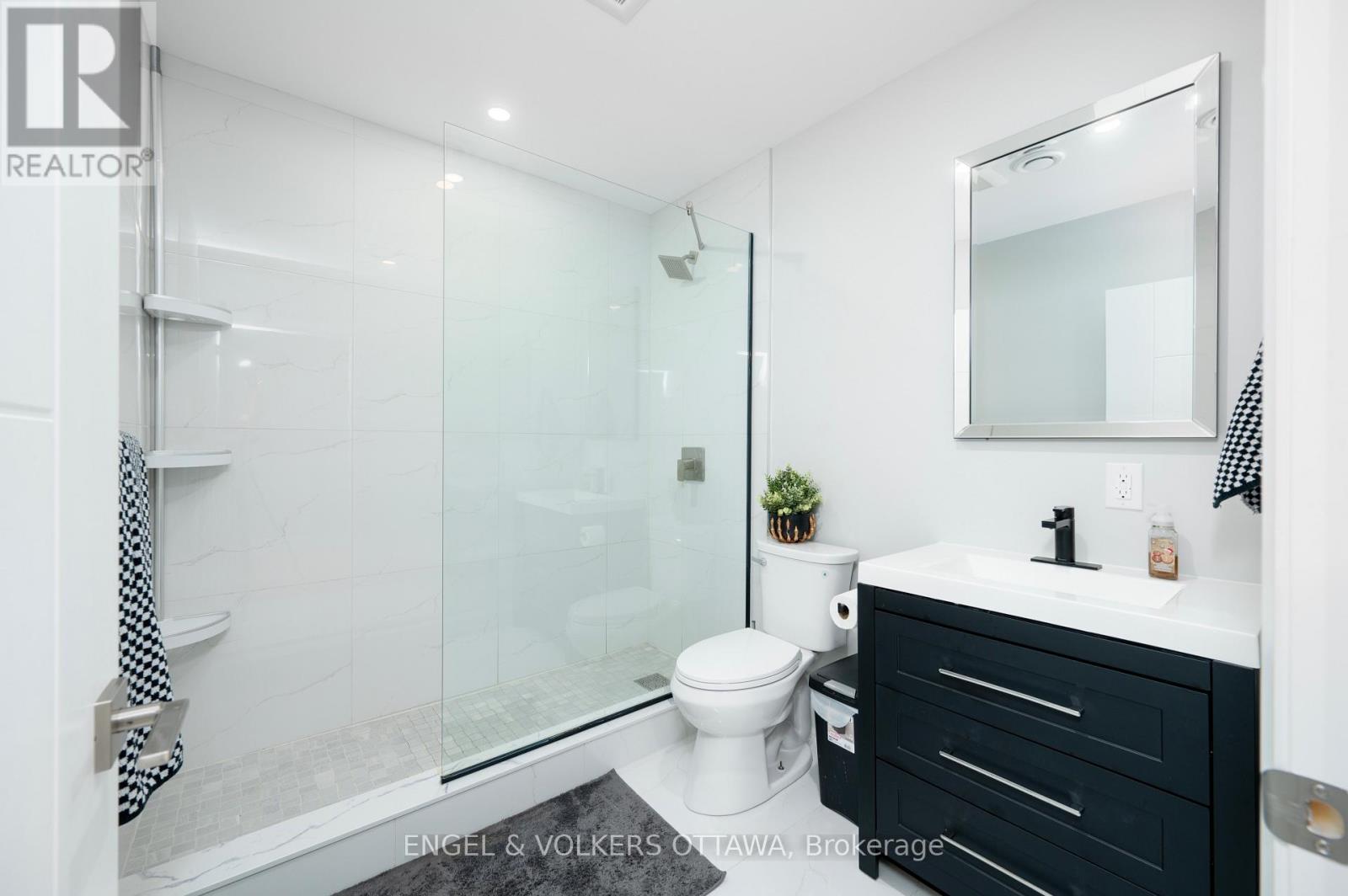 424 GINGER CRESCENT - 38