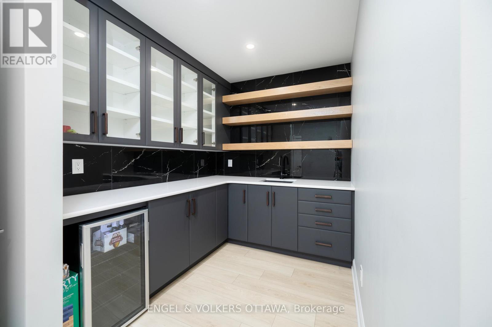 424 GINGER CRESCENT - 39