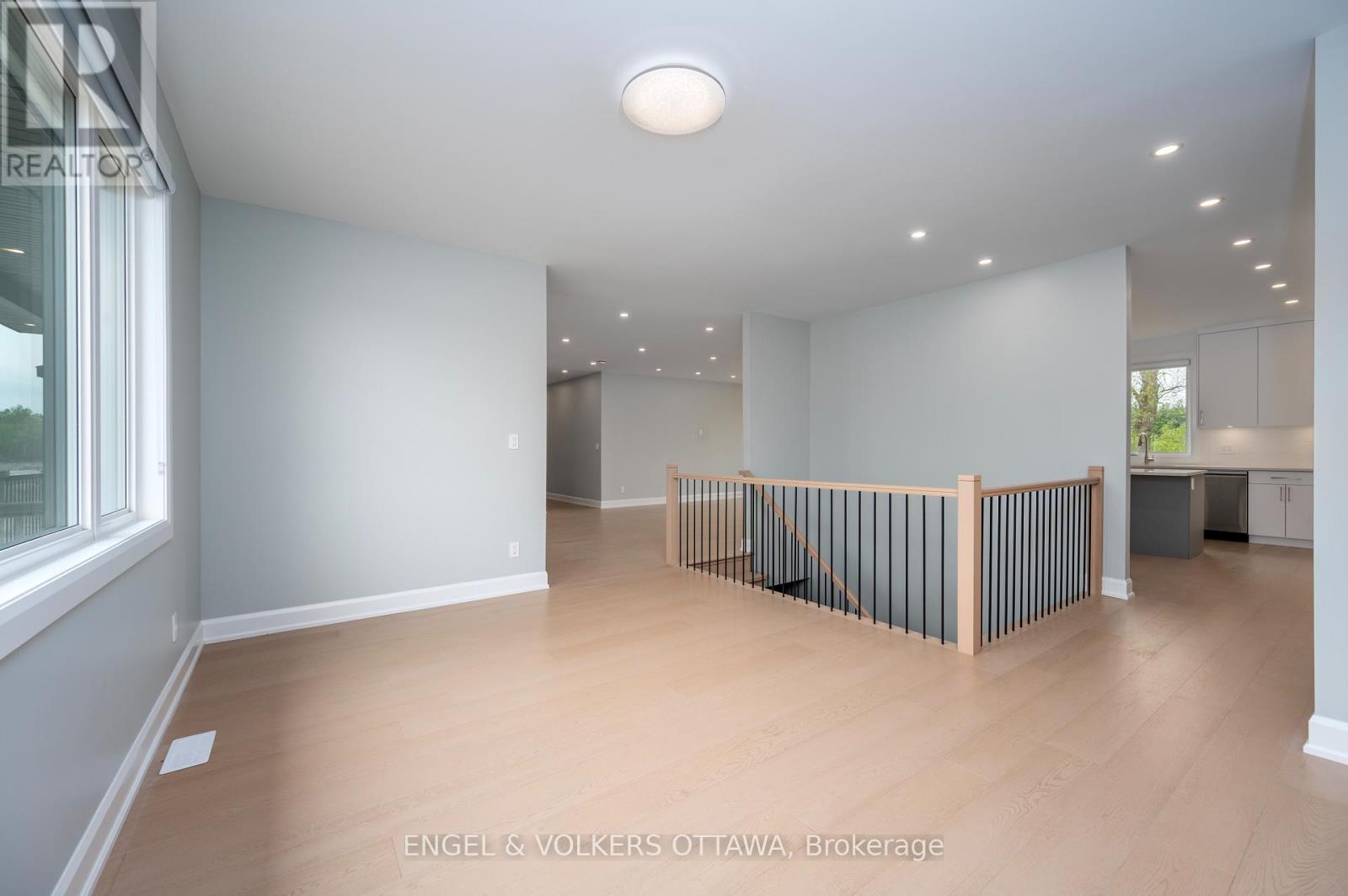 424 GINGER CRESCENT - 9