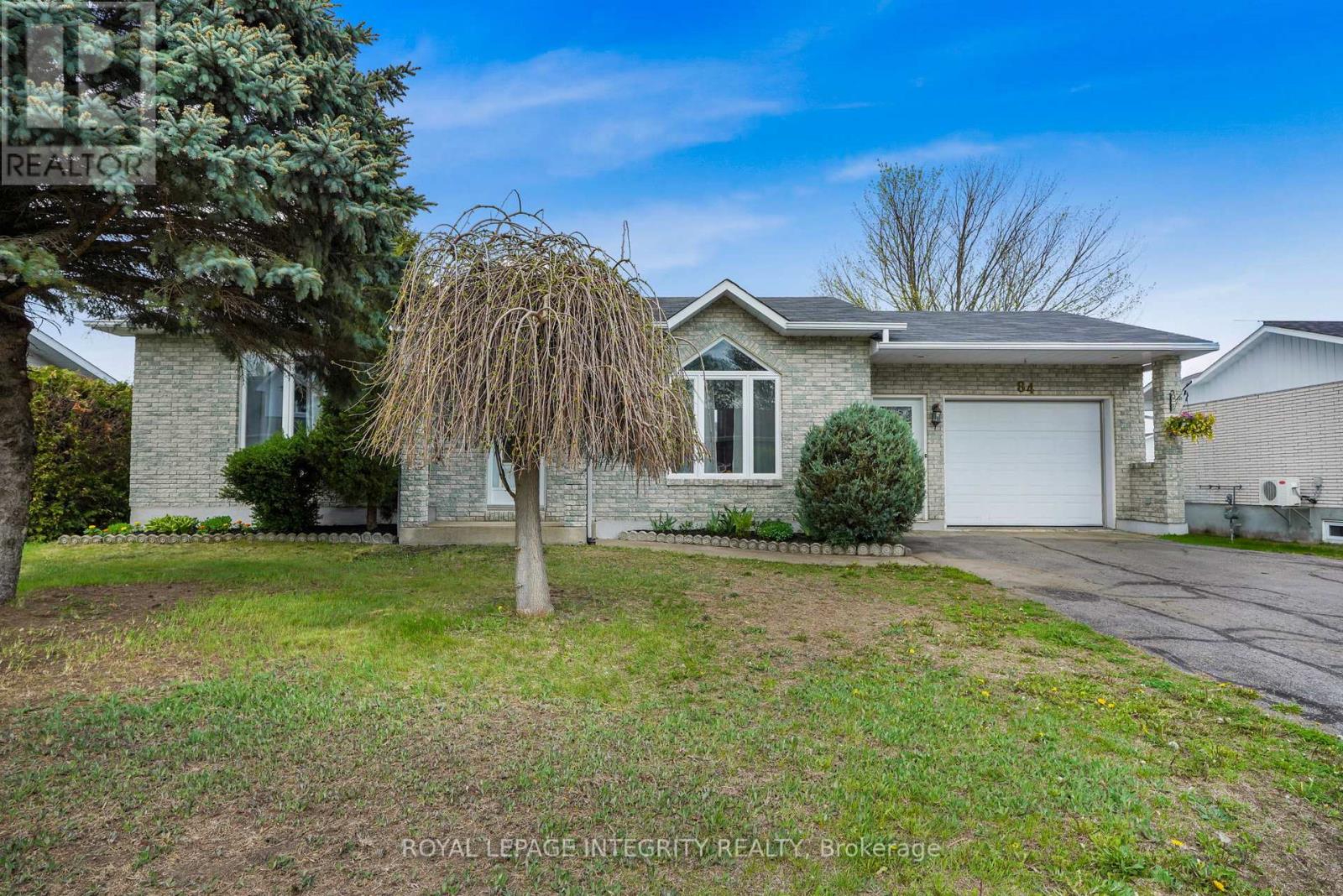 84 LALANDE CRESCENT - 1