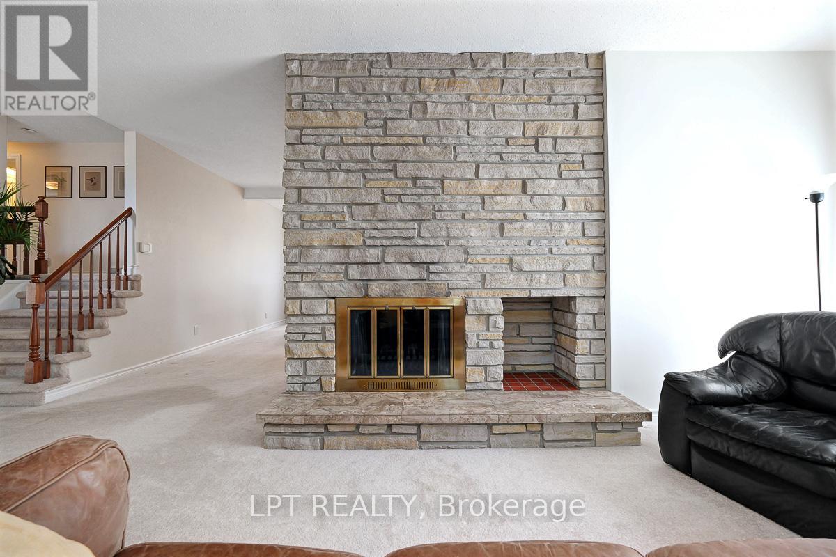 1772 DUNKIRK CRESCENT - 10