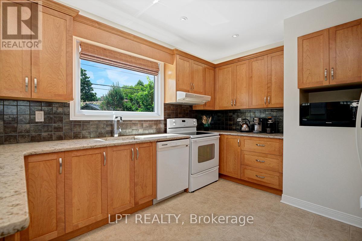 1772 DUNKIRK CRESCENT - 16