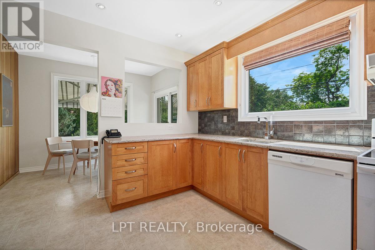 1772 DUNKIRK CRESCENT - 17