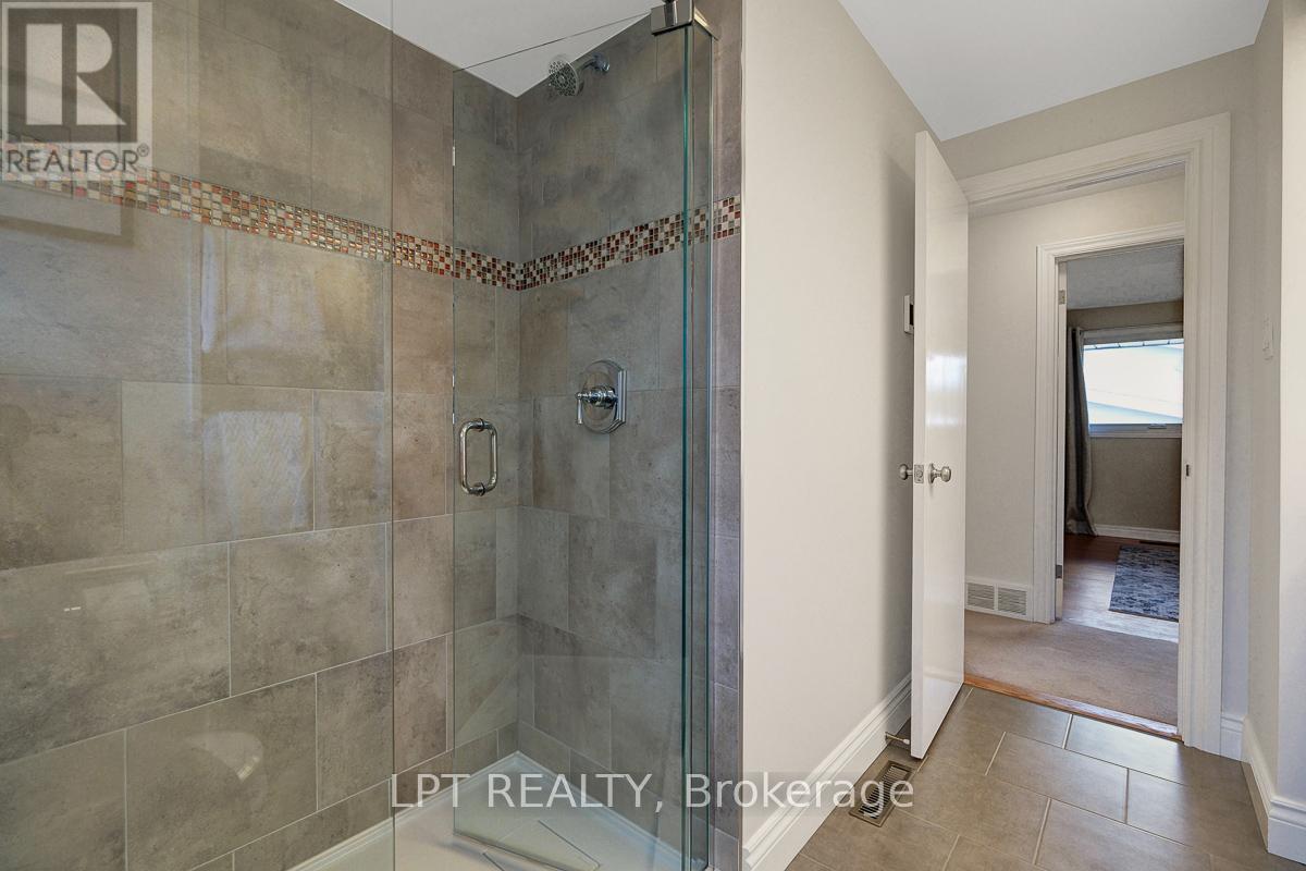 1772 DUNKIRK CRESCENT - 26