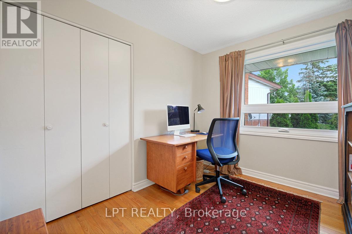 1772 DUNKIRK CRESCENT - 28