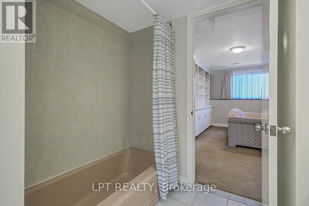 1772 DUNKIRK CRESCENT - 30
