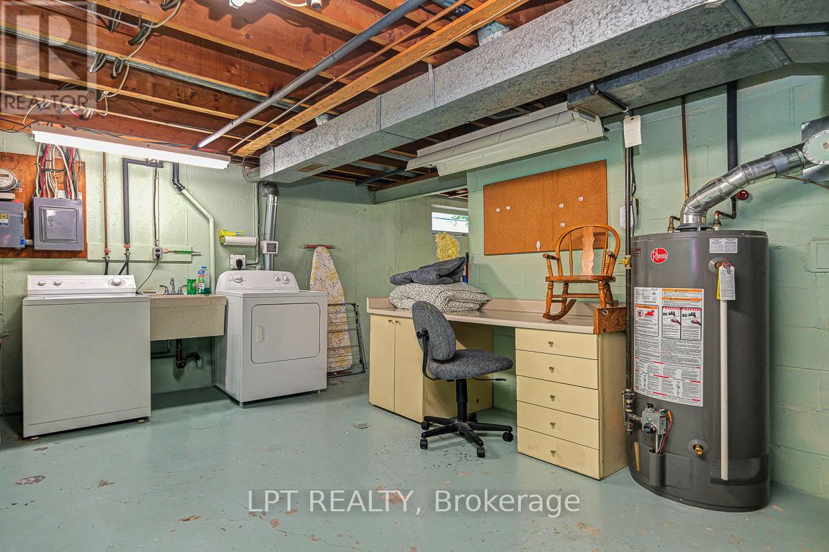 1772 DUNKIRK CRESCENT - 38