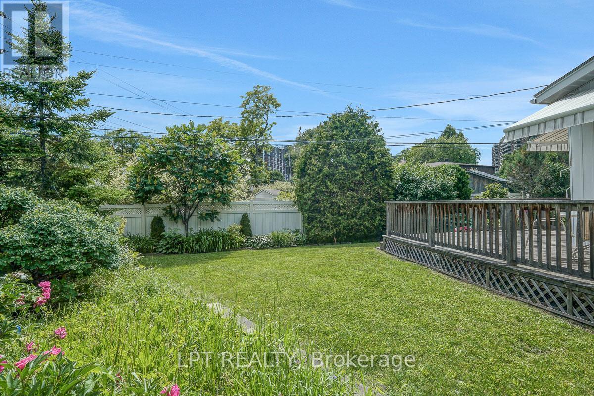 1772 DUNKIRK CRESCENT - 48