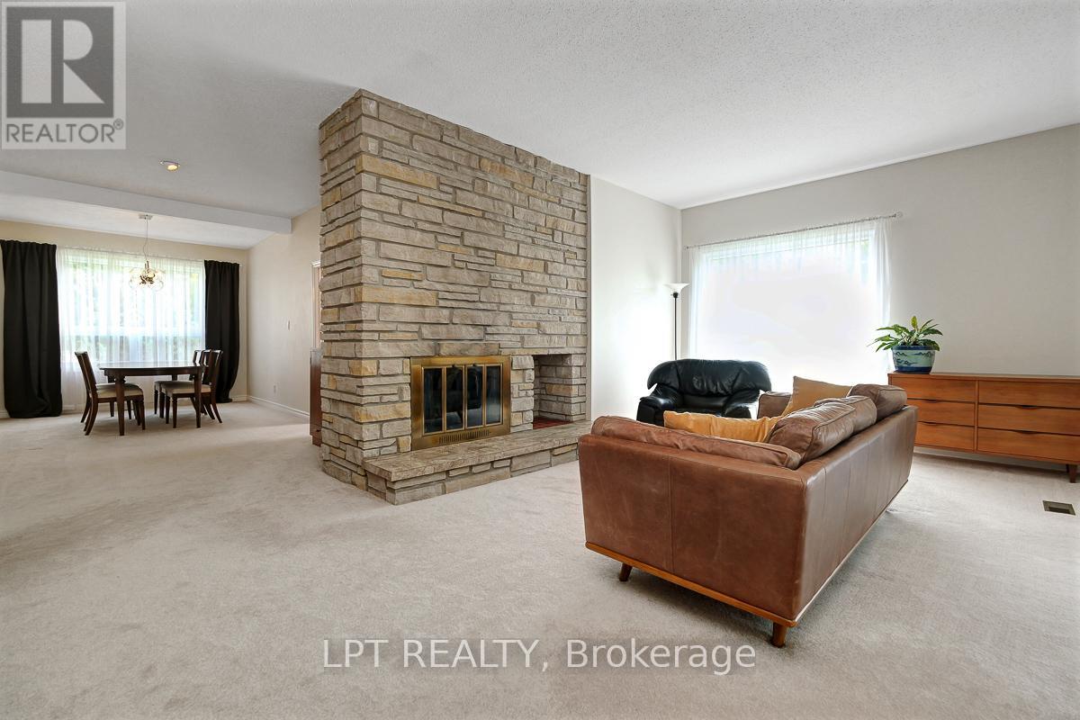 1772 DUNKIRK CRESCENT - 9