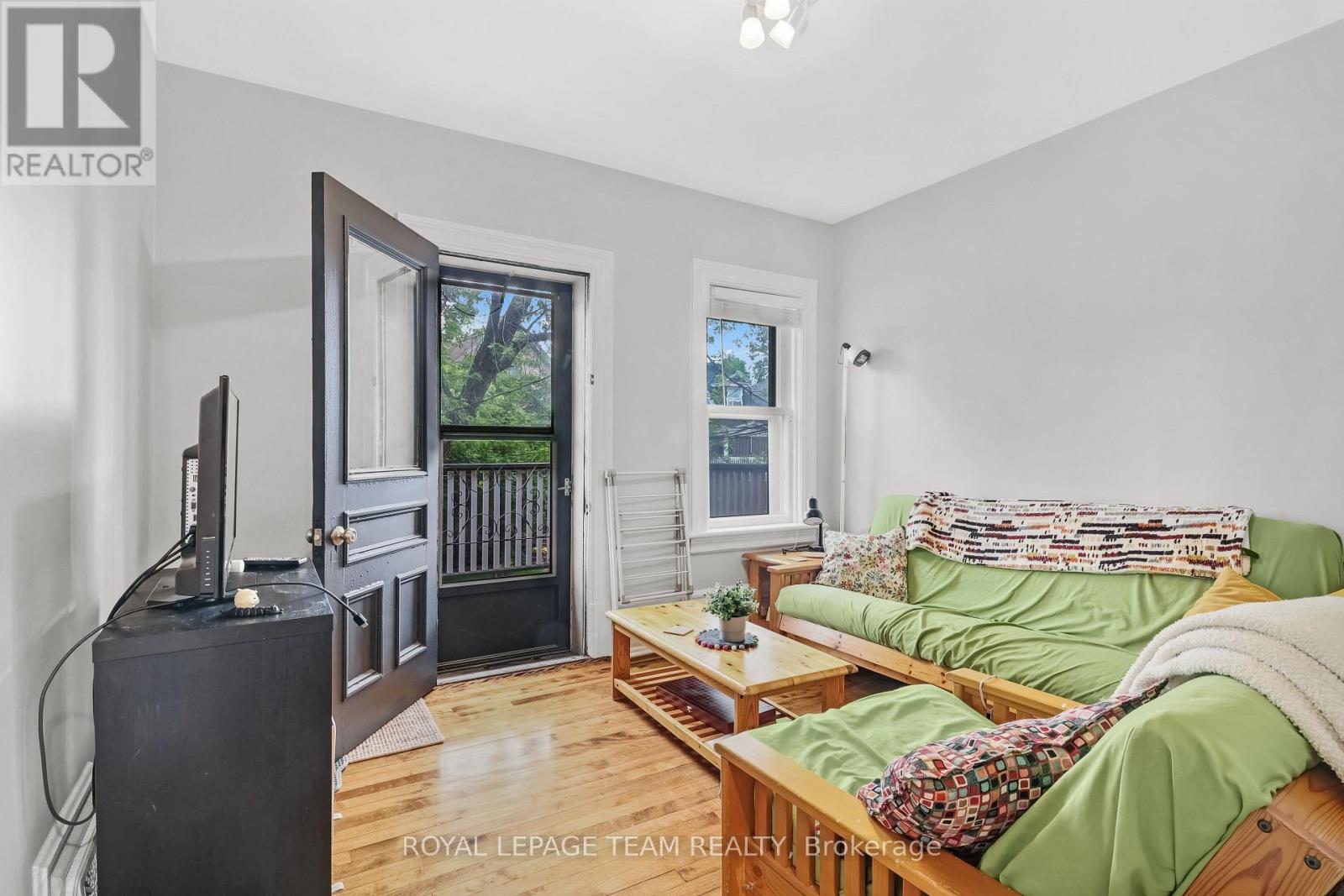 44 MCLEOD STREET - 11