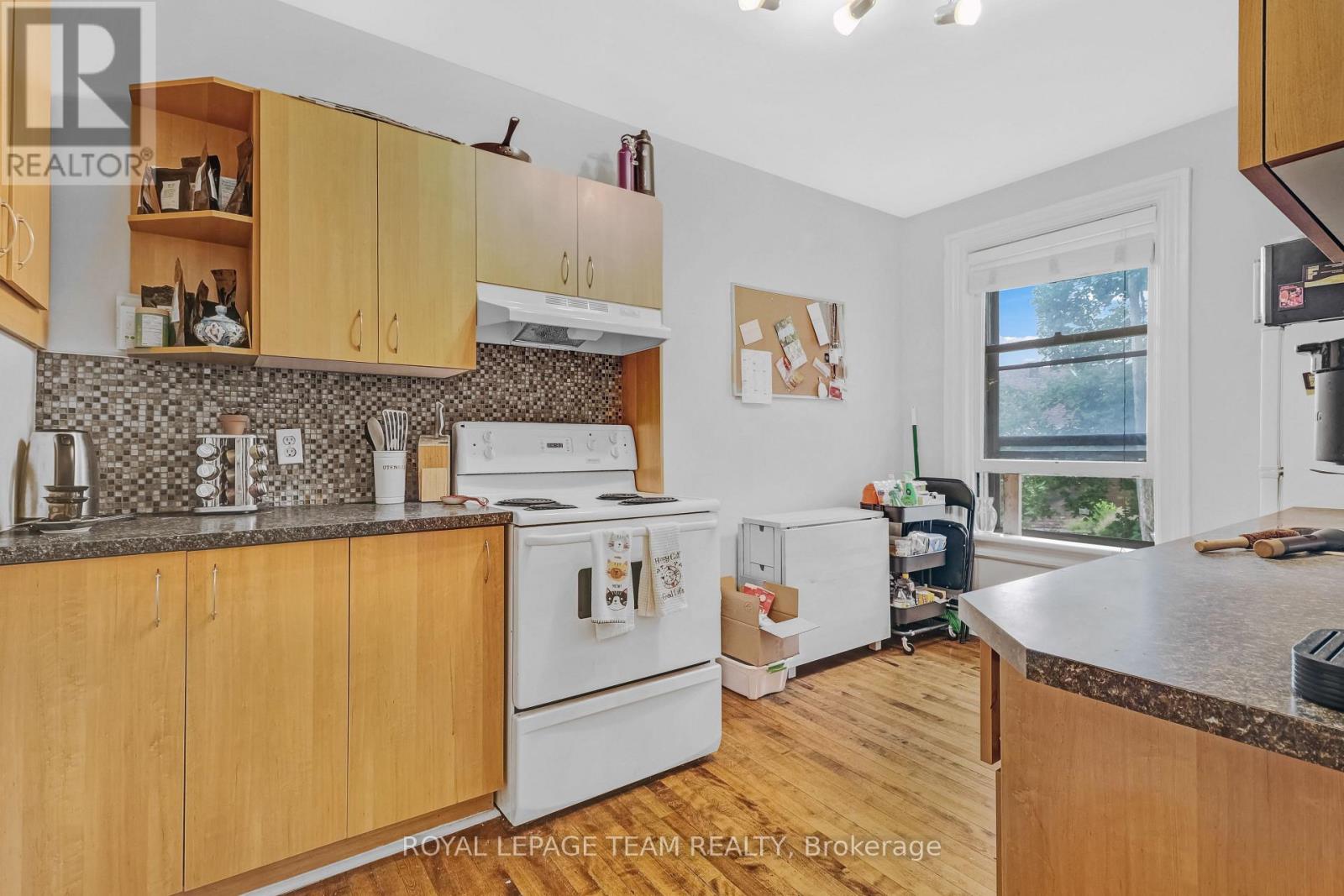 44 MCLEOD STREET - 13