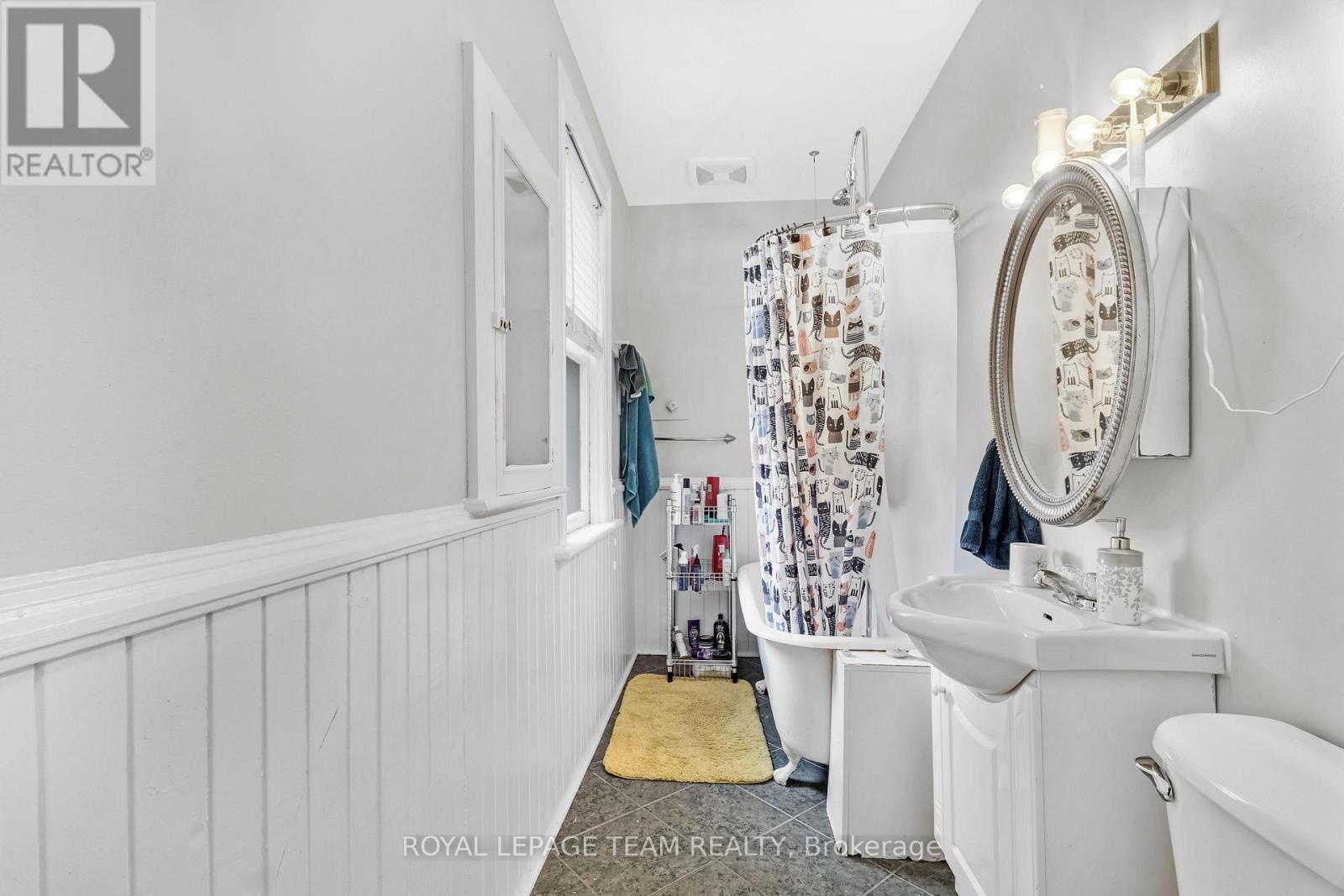 44 MCLEOD STREET - 14