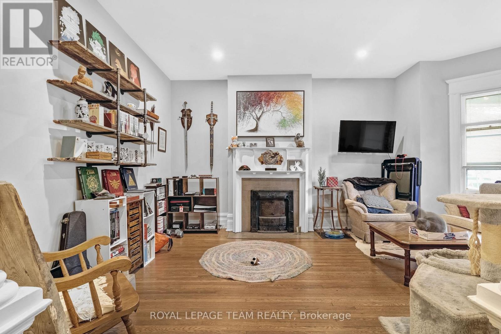 44 MCLEOD STREET - 4