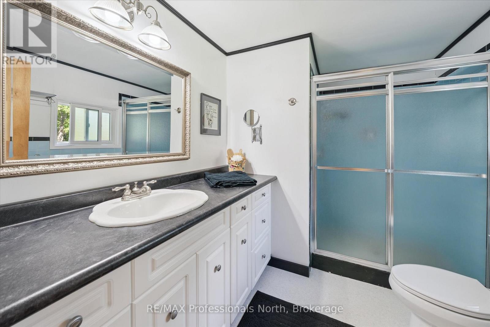 166 LAKEVIEW AVENUE - 26