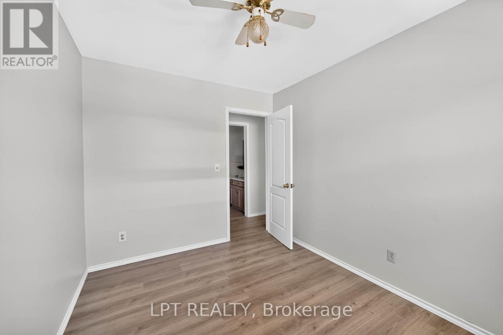 340 FAIRLAWN STREET - 23