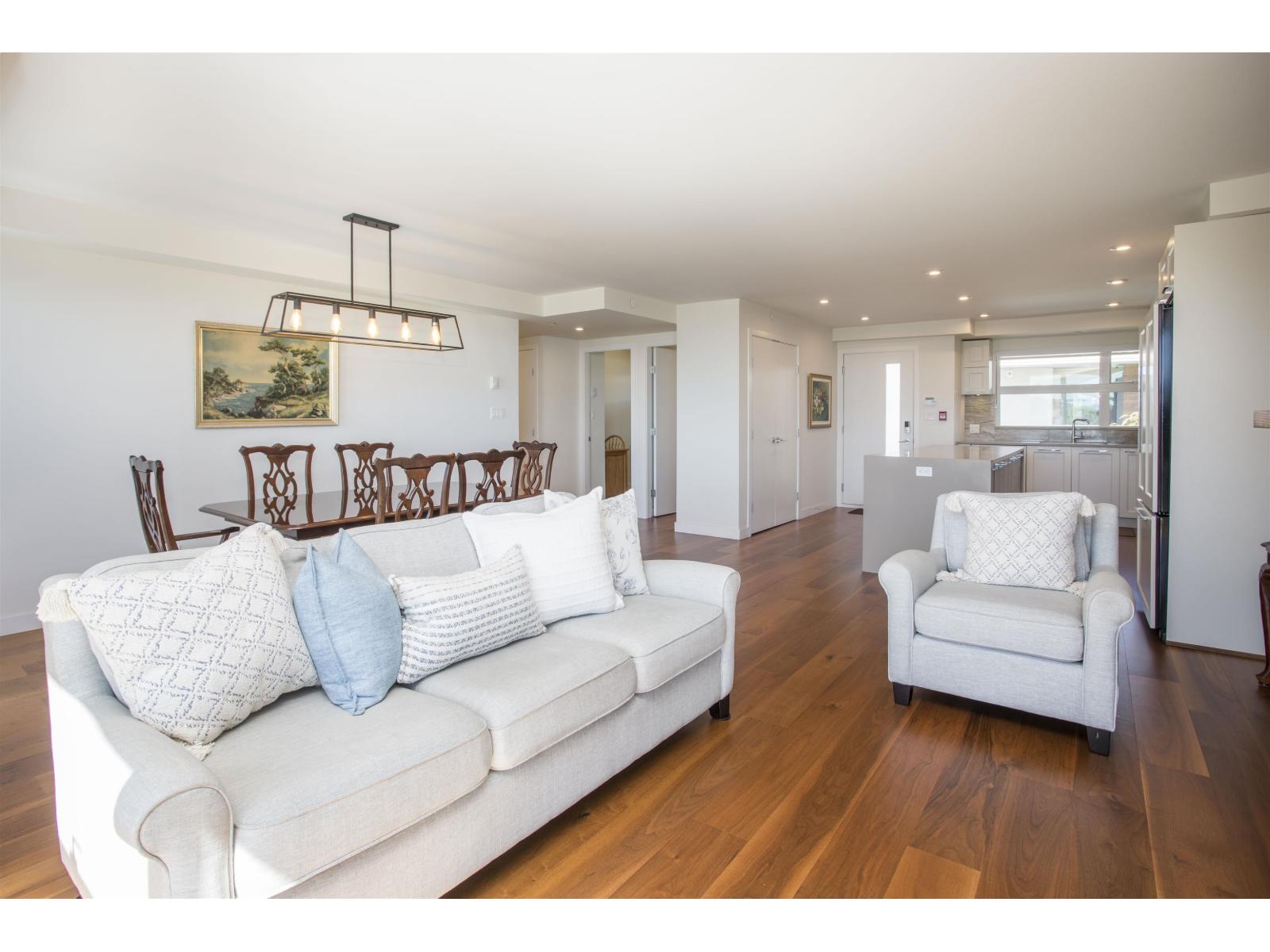 402 1160 OXFORD STREET, White Rock