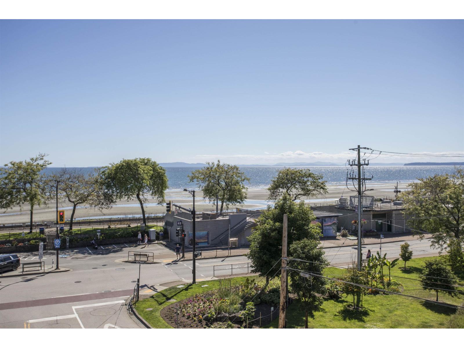 402 1160 OXFORD STREET, White Rock