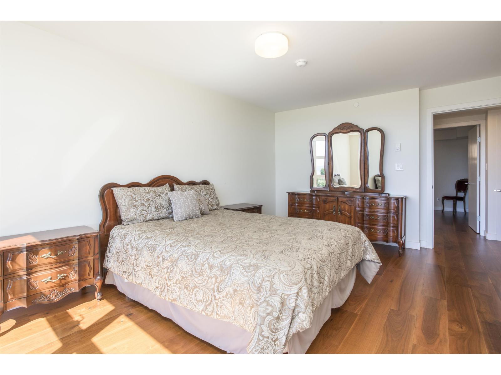402 1160 OXFORD STREET, White Rock
