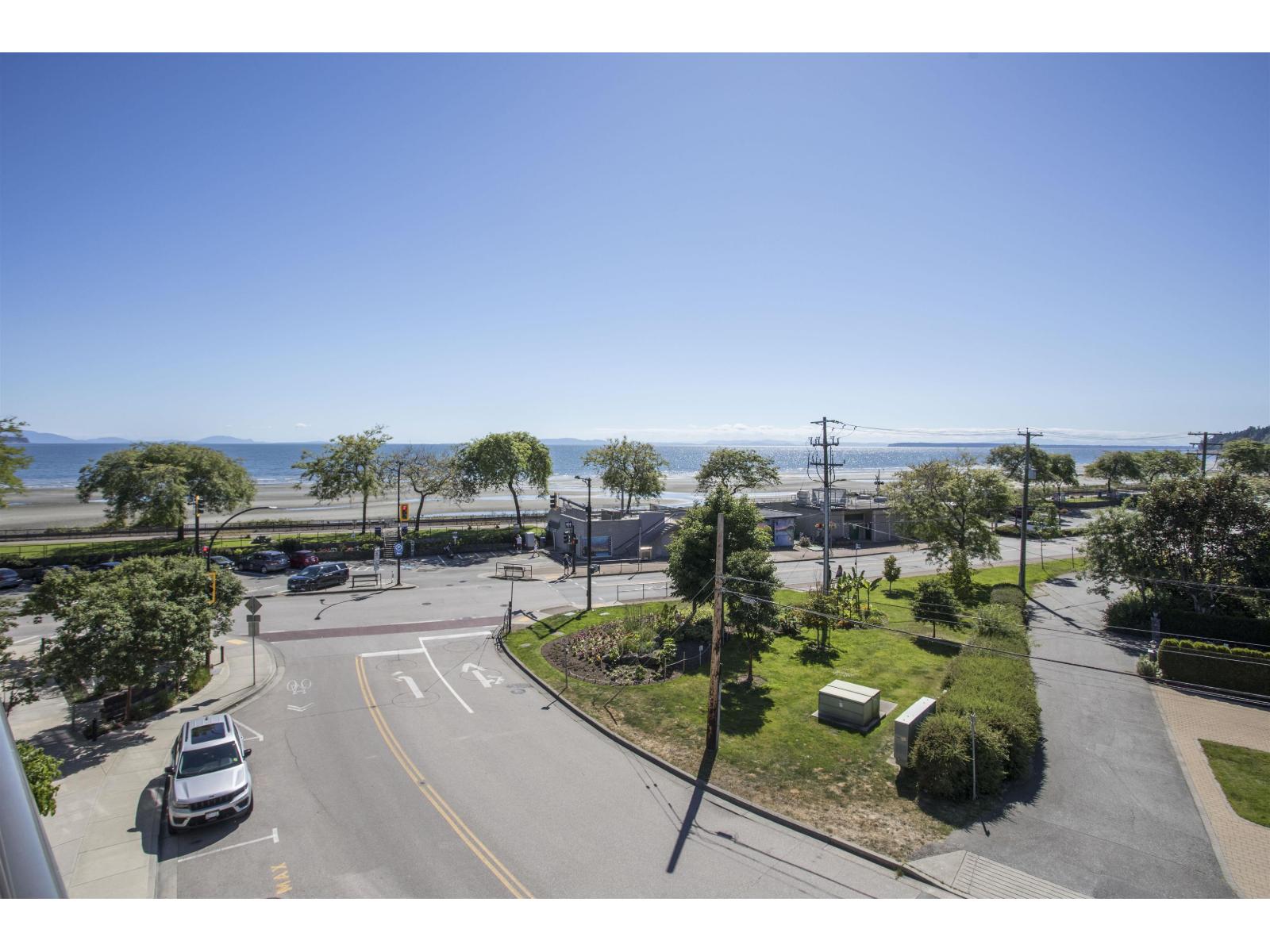 402 1160 OXFORD STREET, White Rock