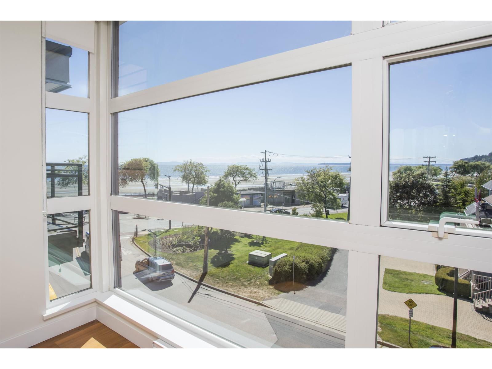 402 1160 OXFORD STREET, White Rock