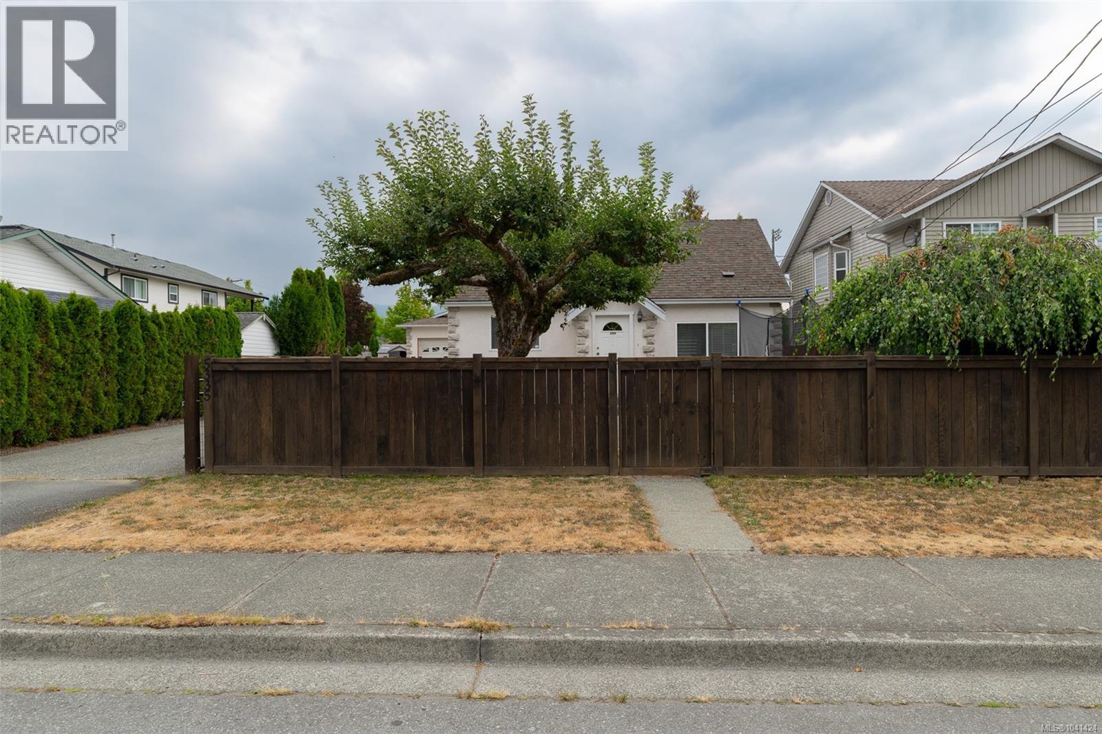 5335 Ian Ave, Port Alberni