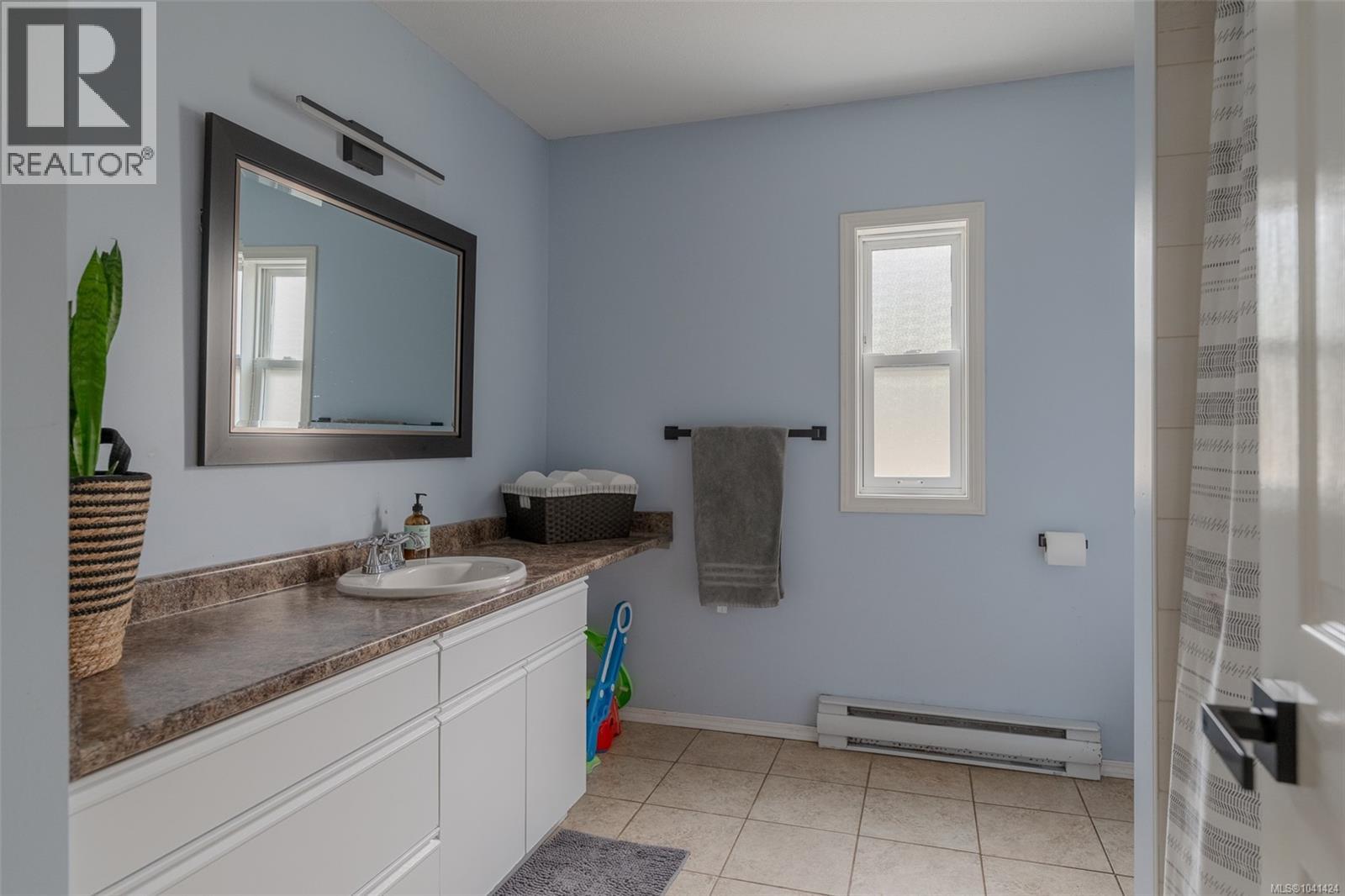 5335 Ian Ave, Port Alberni