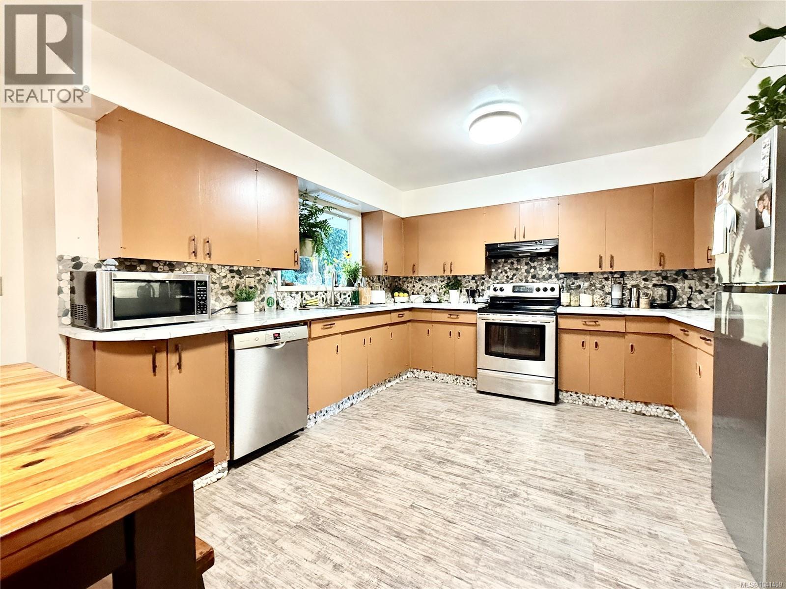 2776 Penelope Pl, Langford