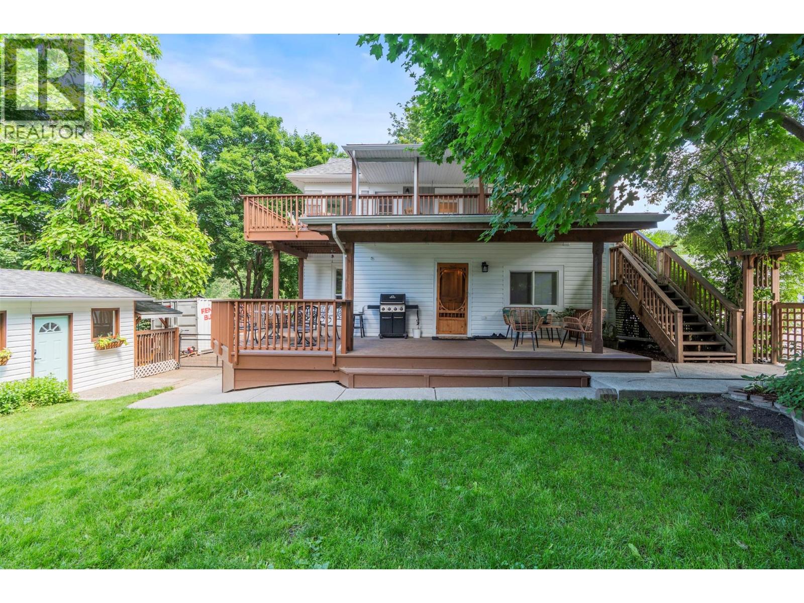 3385 Patterson Street, Armstrong