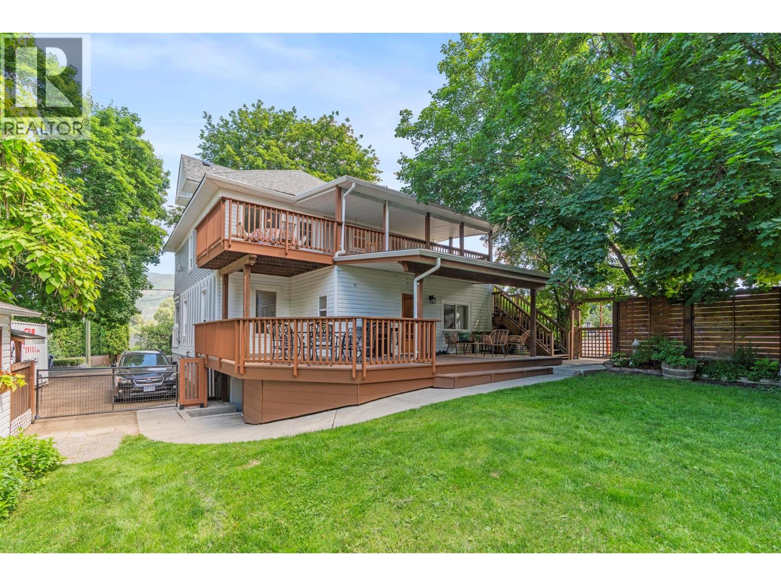 3385 Patterson Street, Armstrong