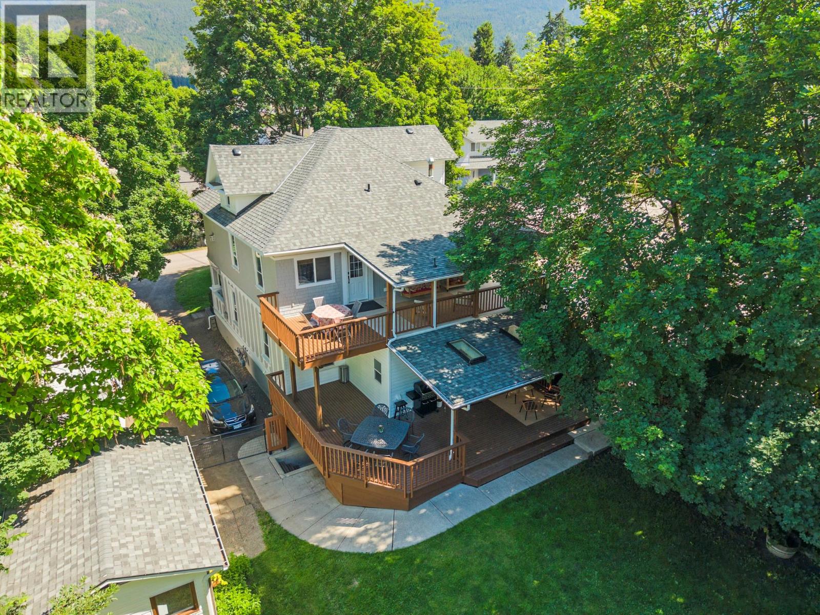 3385 Patterson Street, Armstrong