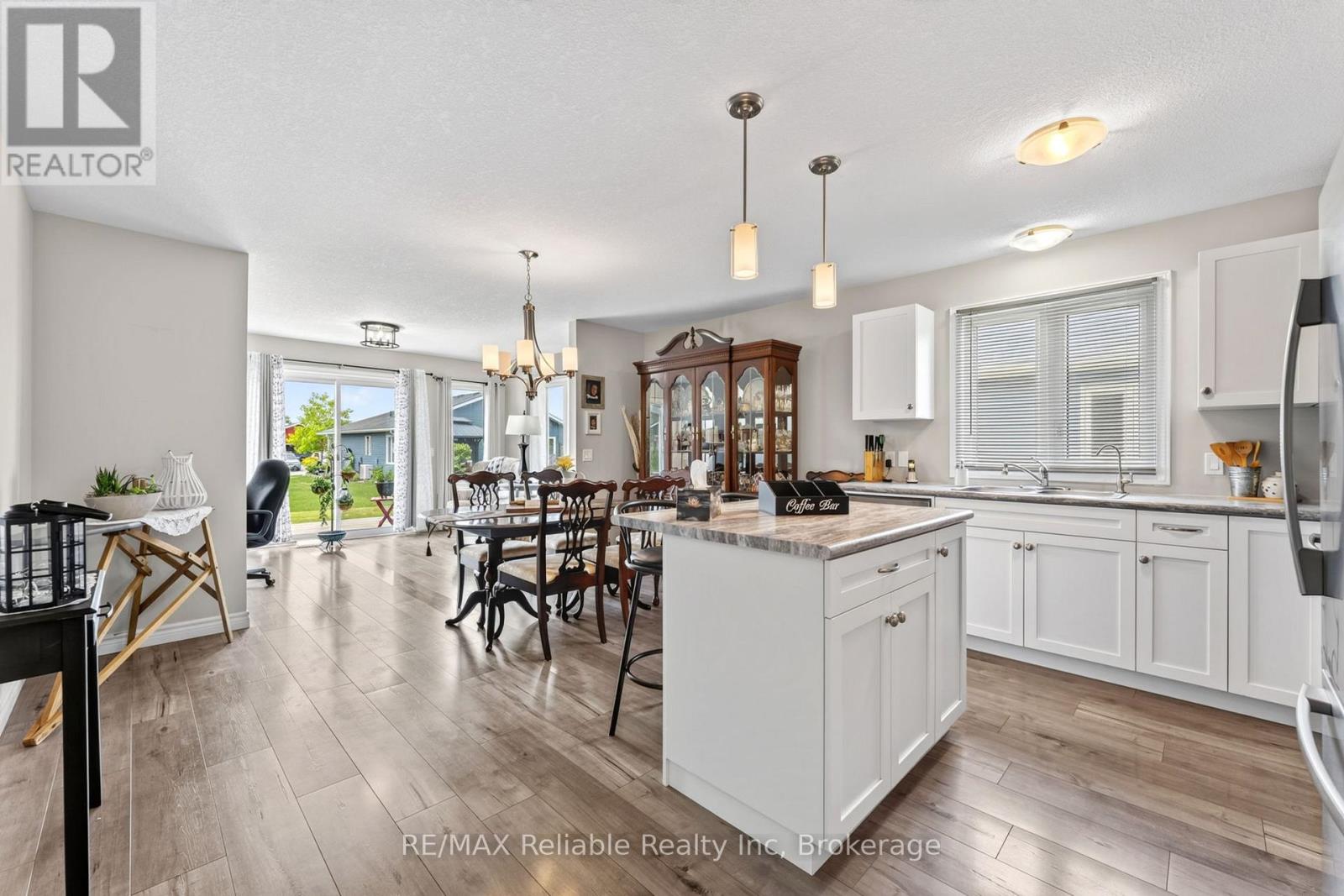 7 WINDWARD WAY S - 10