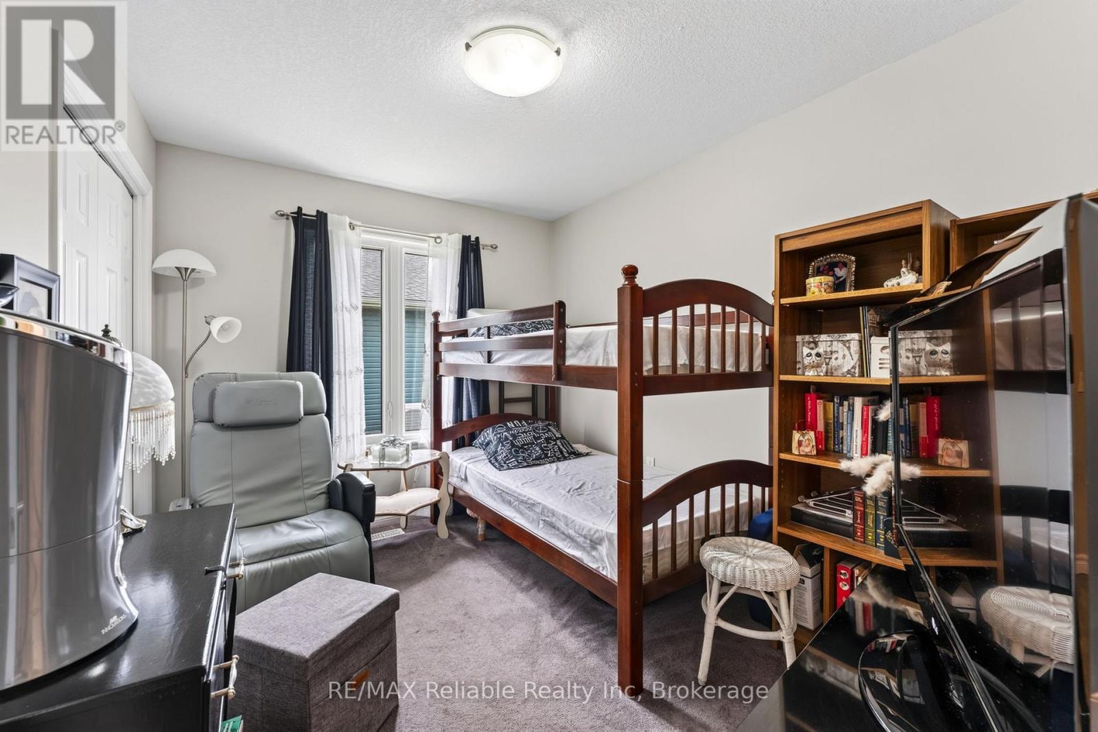 7 WINDWARD WAY S - 18