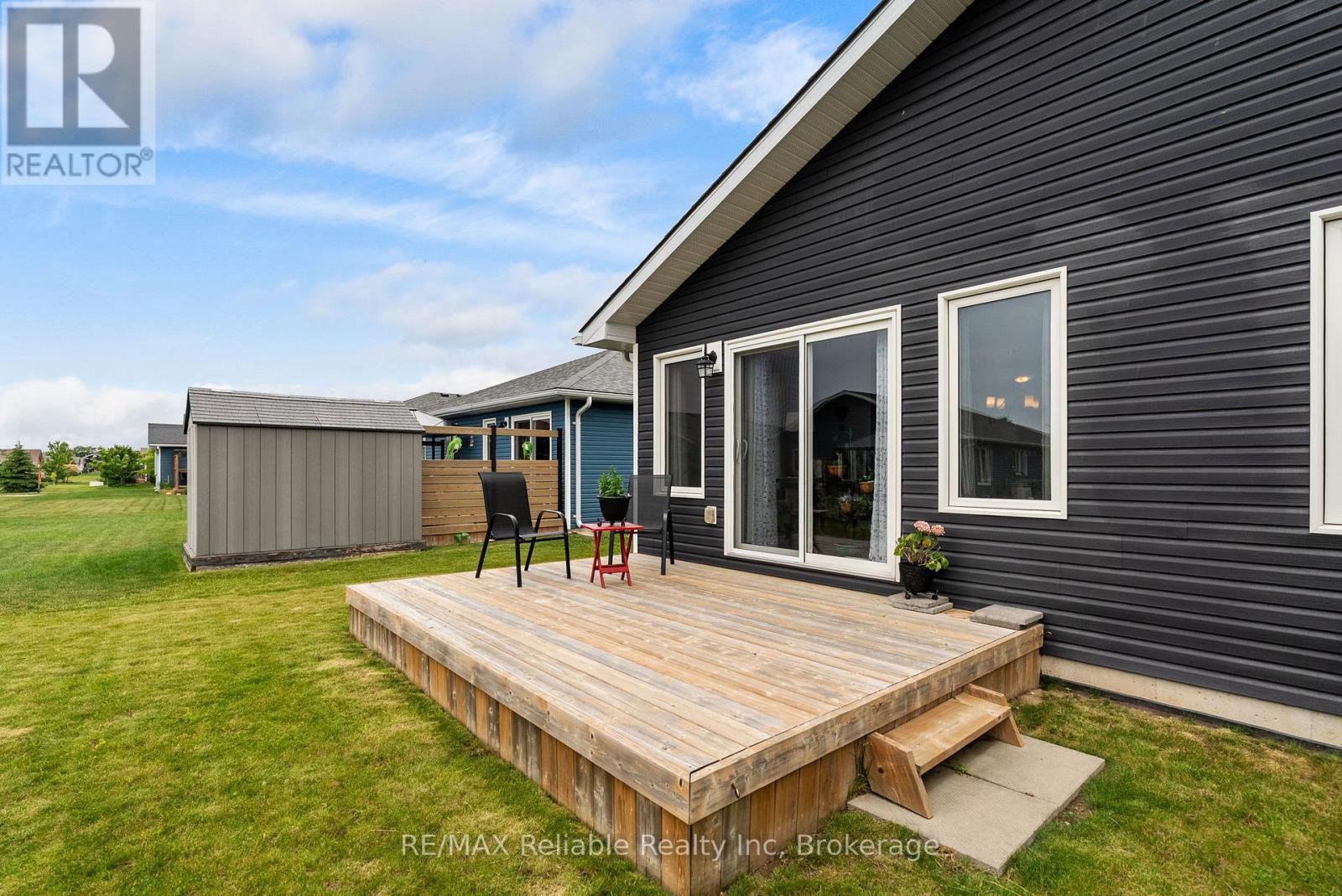 7 WINDWARD WAY S - 28