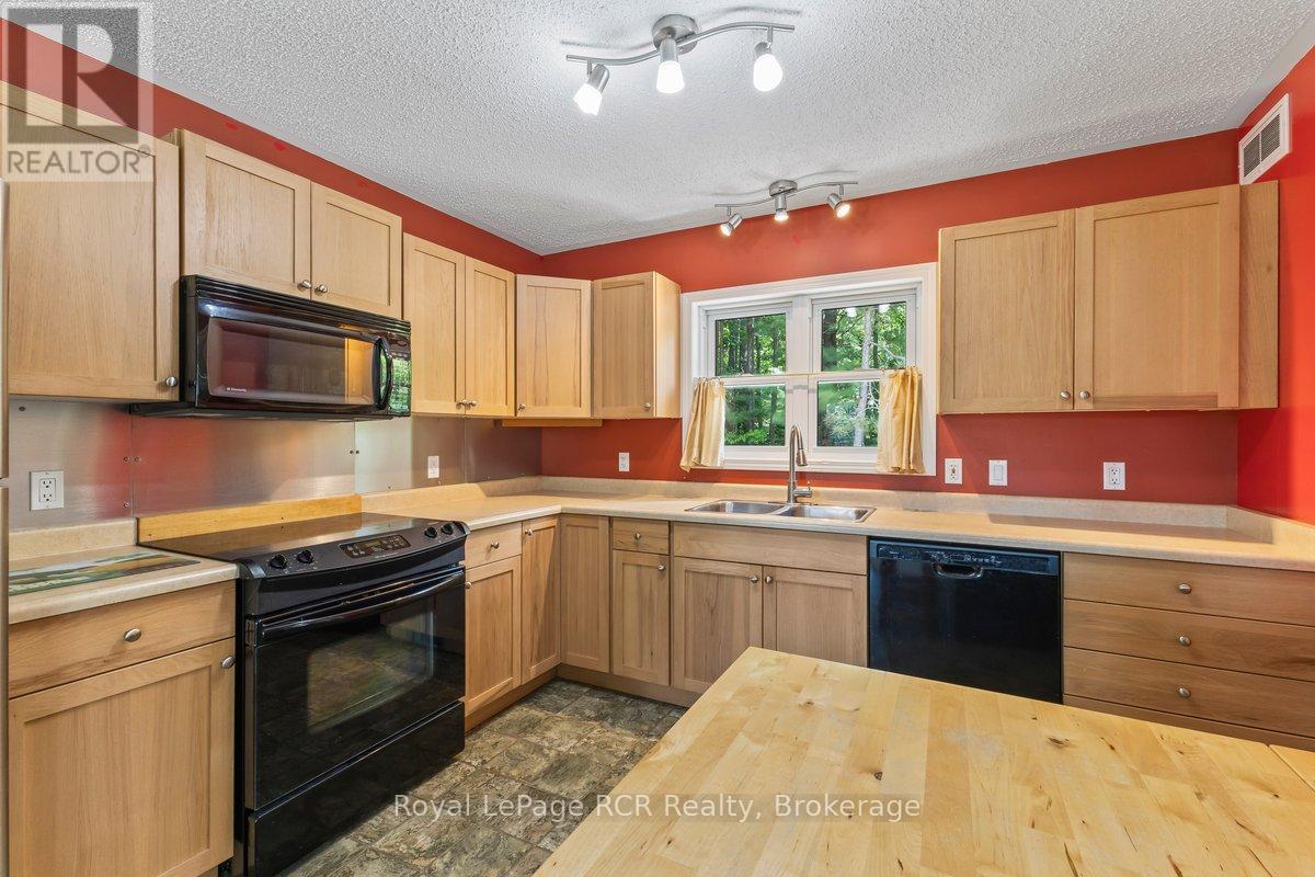 137 LAKE ROSALIND 1 ROAD - 8