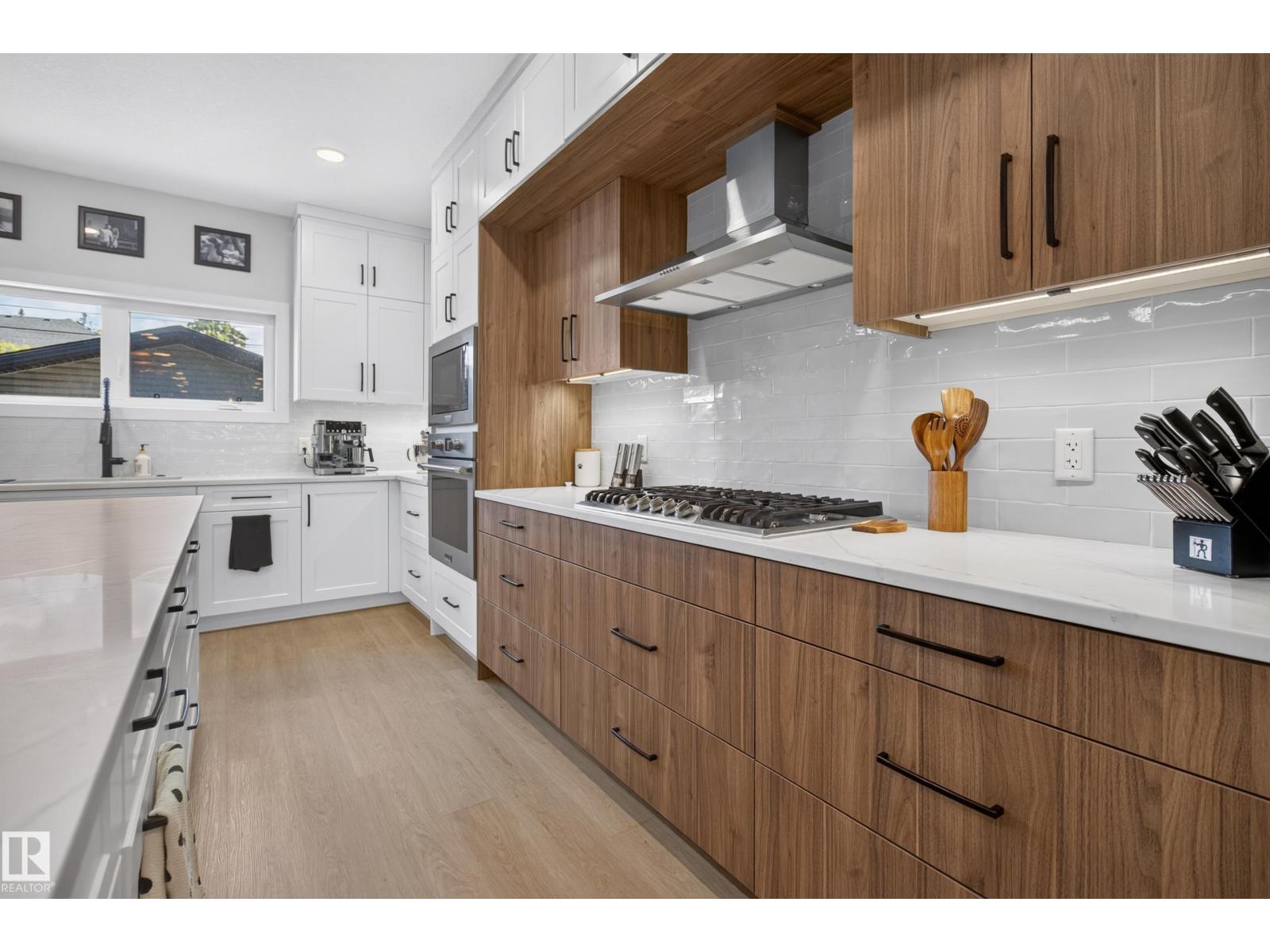 9333 148 ST NW - 15