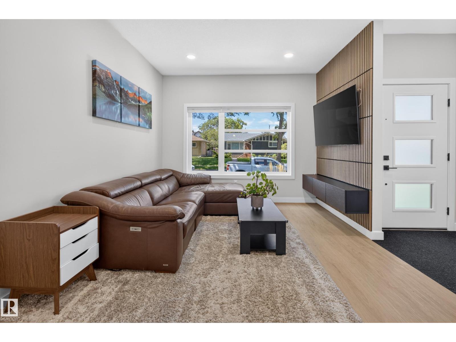 9333 148 ST NW - 4