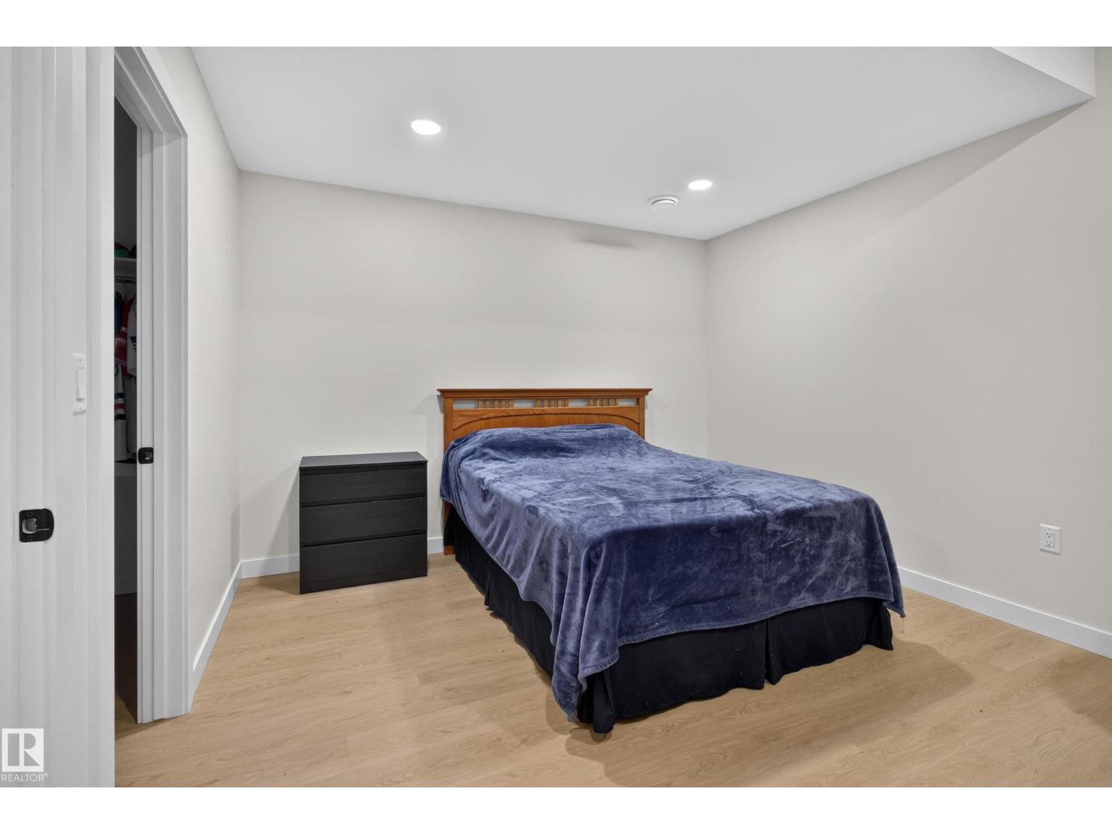 9333 148 ST NW - 45