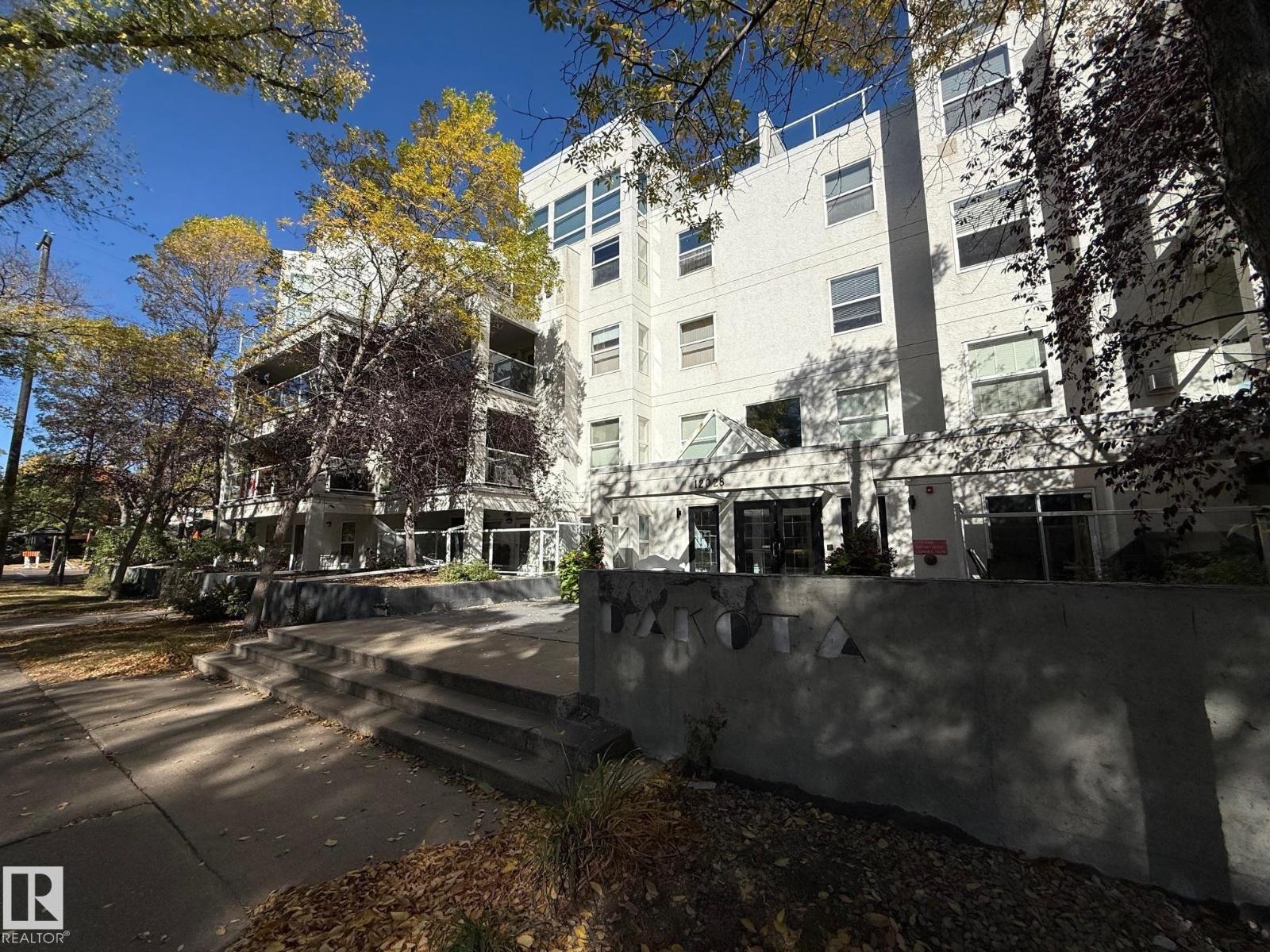 #404 12028 103 AV NW - 2