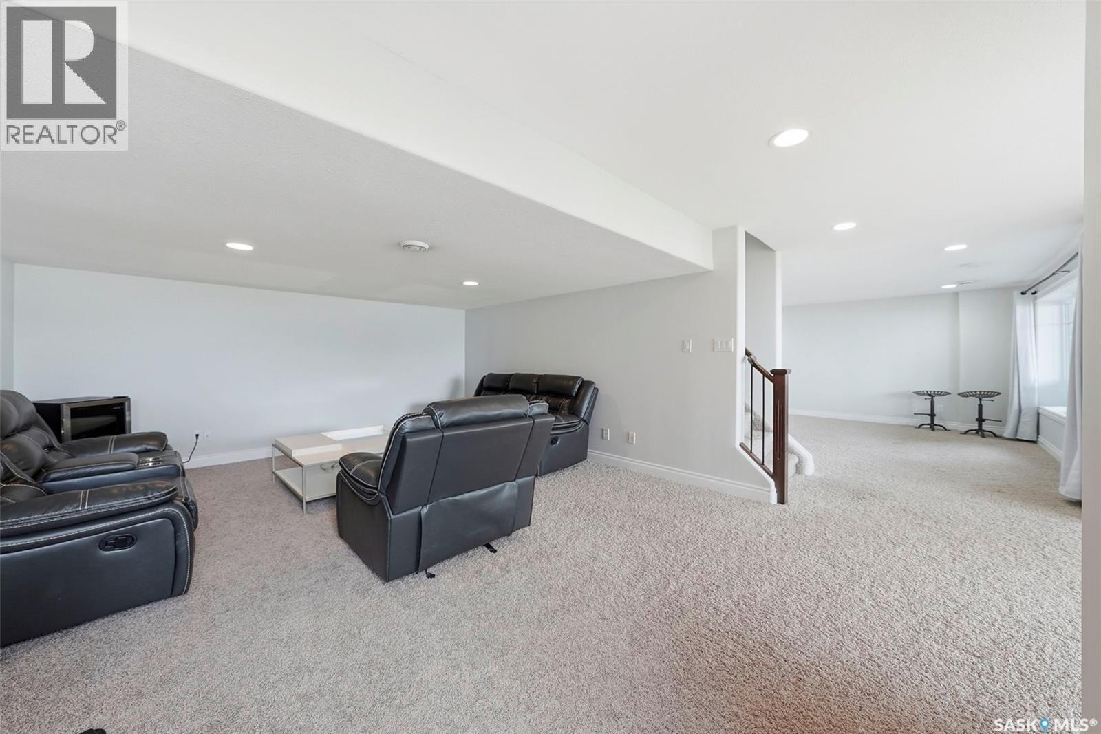 418 Nicklaus DRIVE - 32