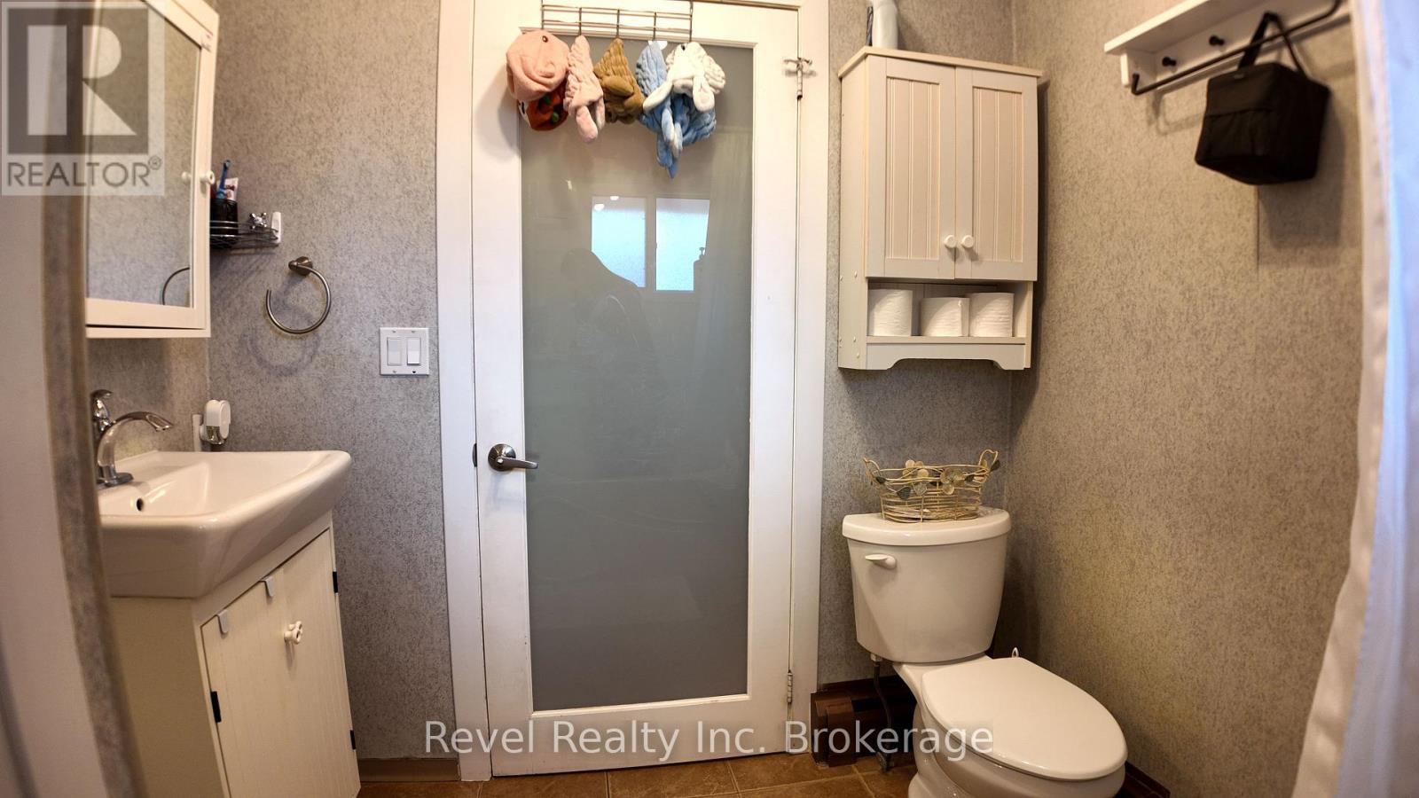 210 LEVESQUE STREET - 22