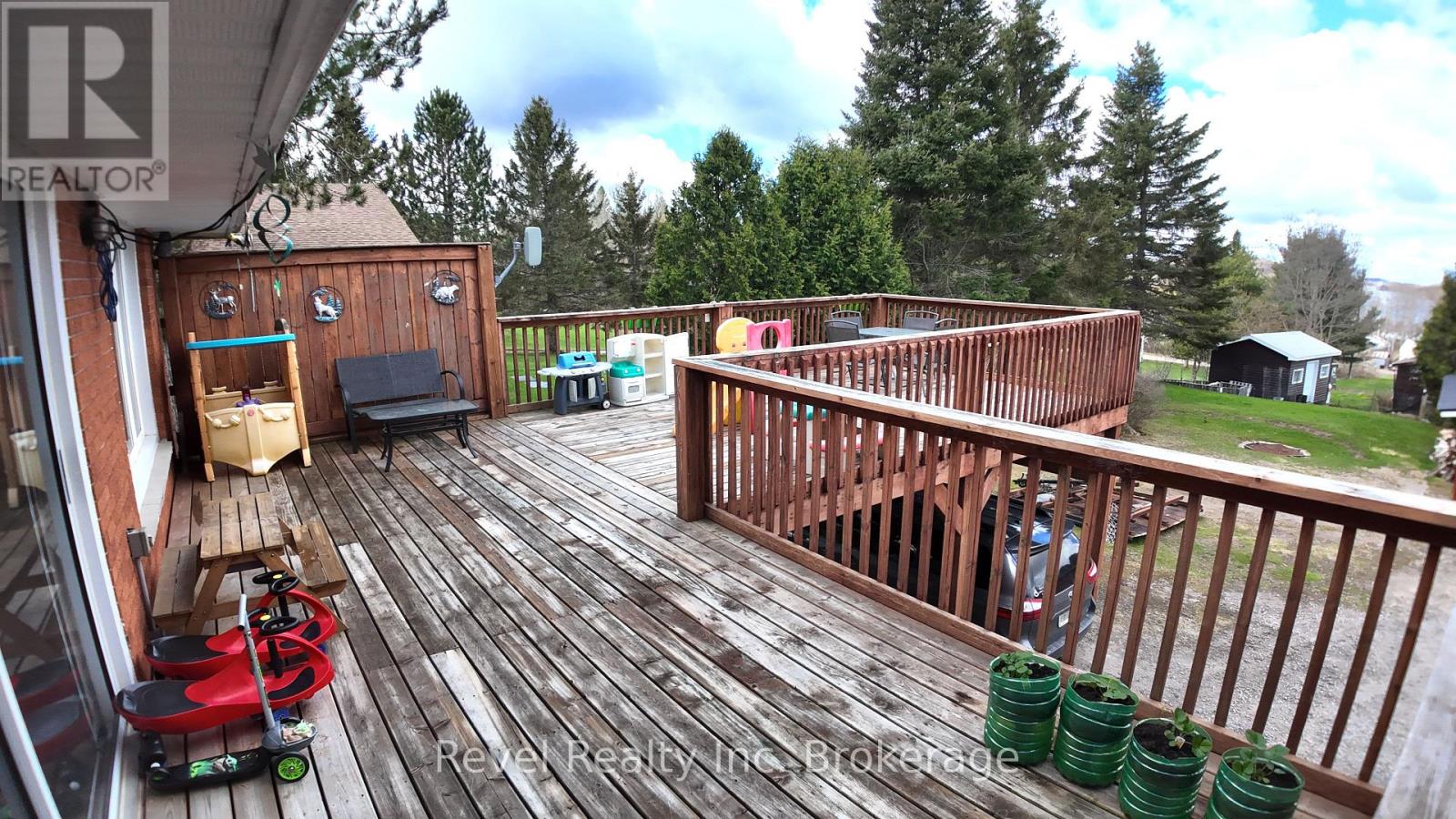 210 LEVESQUE STREET - 32