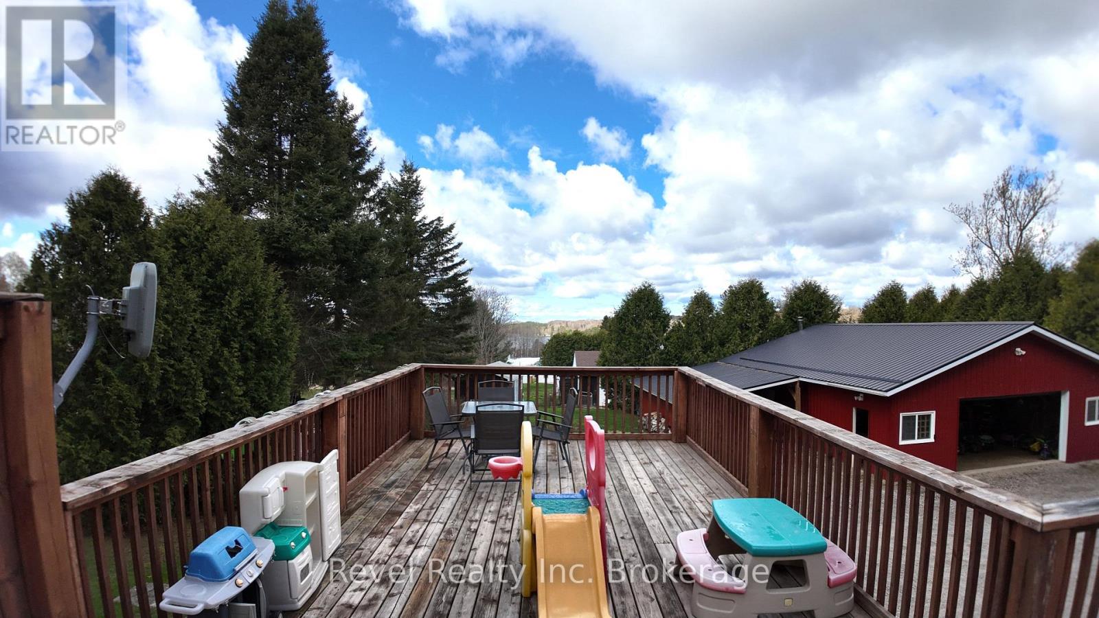 210 LEVESQUE STREET - 33