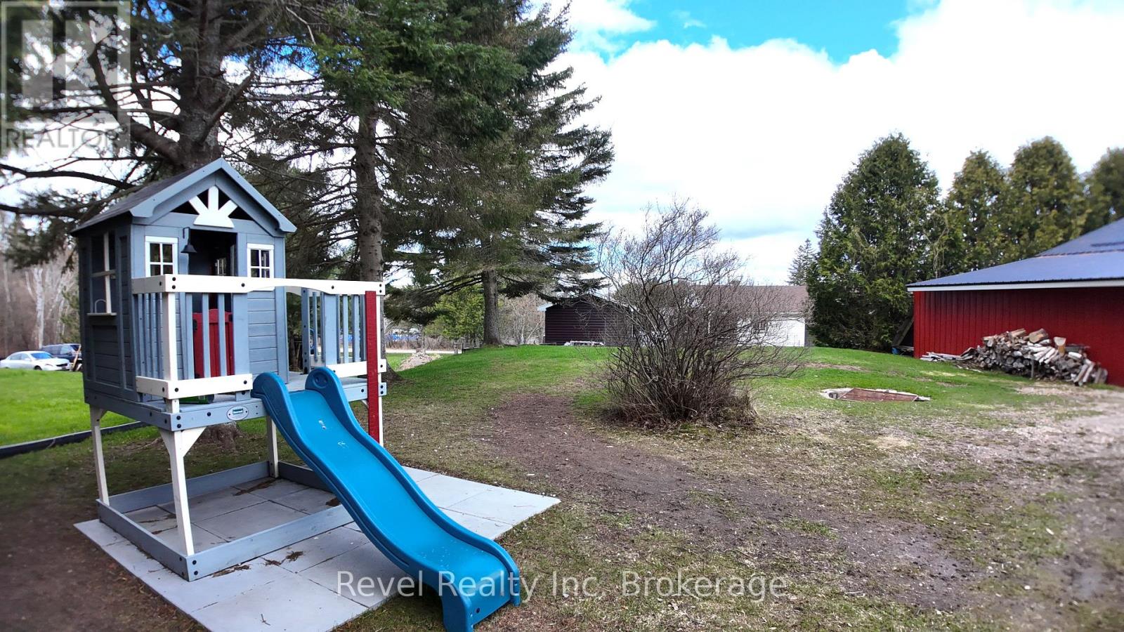 210 LEVESQUE STREET - 38