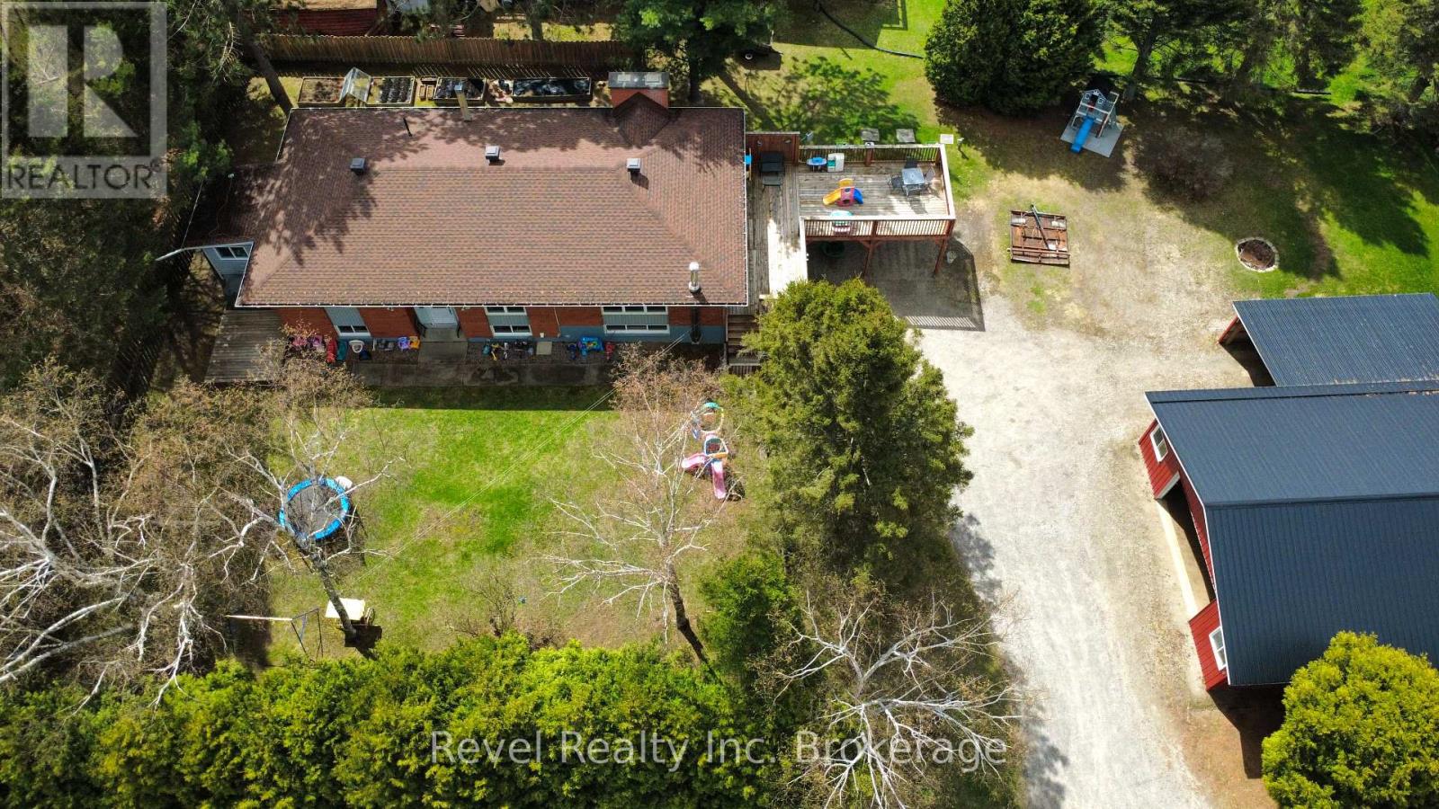 210 LEVESQUE STREET - 41